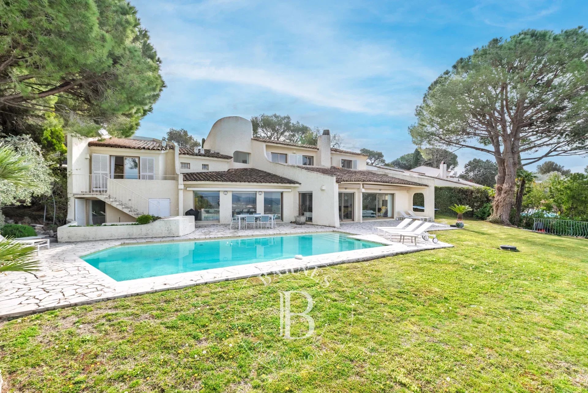 Domaine of Castellaras le Neuf - Mouans-Sartoux - Family House - 8 bedrooms - Plus plot with building permit