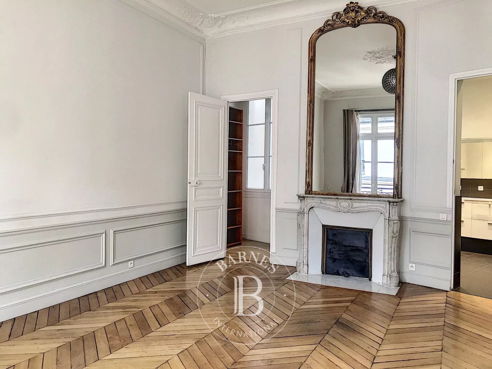 Daire Paris 8ème - picture 15