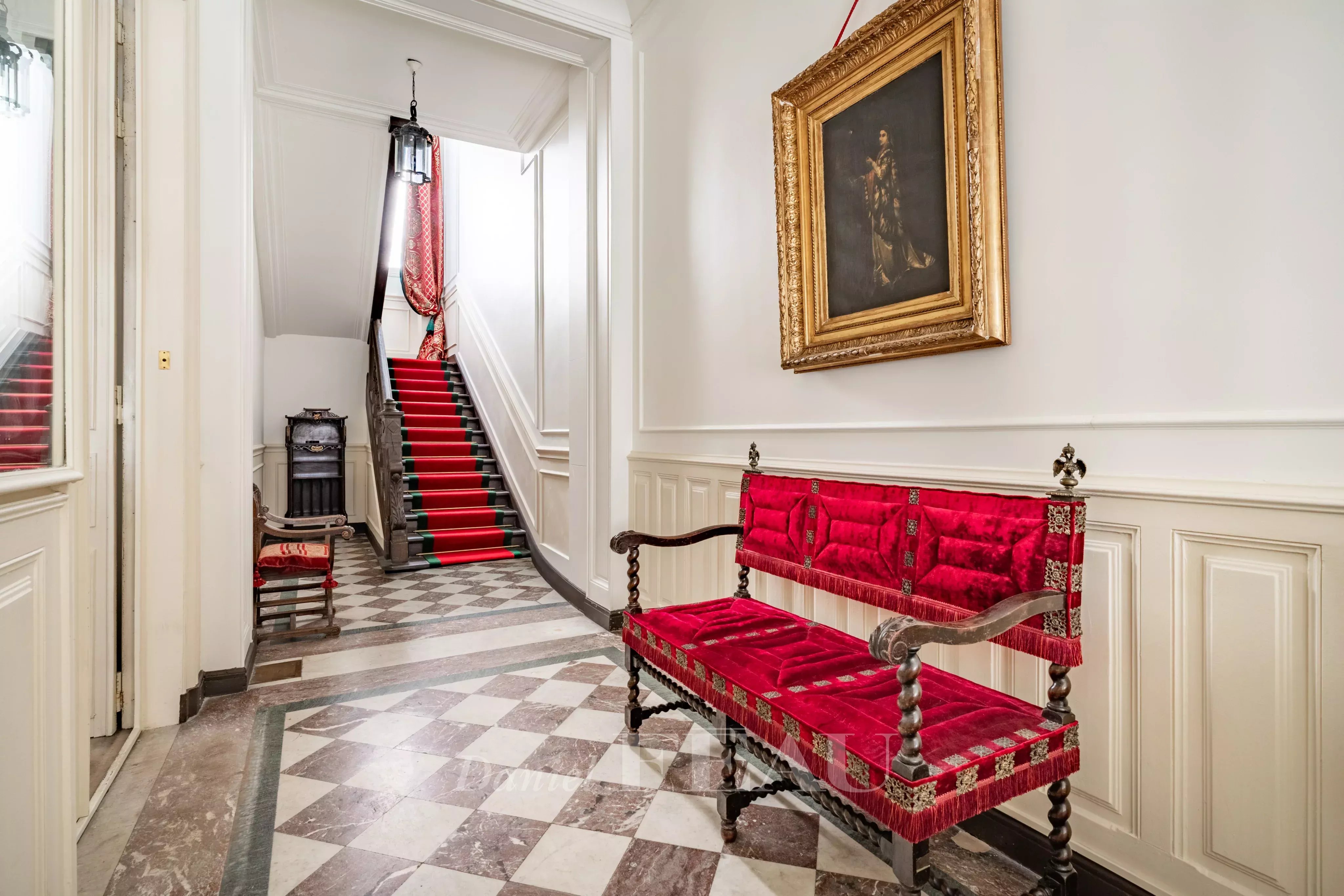 Sale Mansion Paris 16th