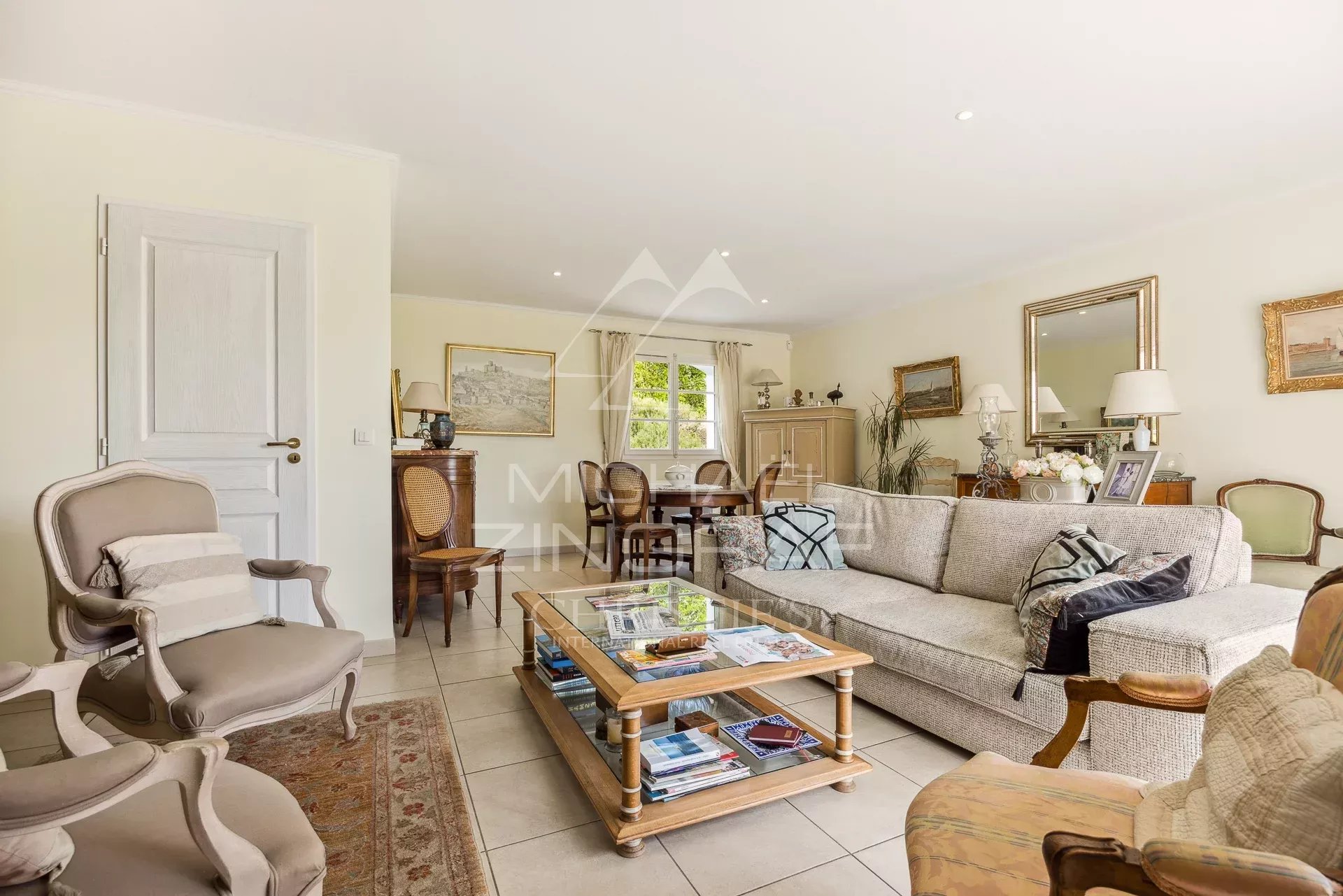 4 Bedroom Villa/Townhouse's Image 4