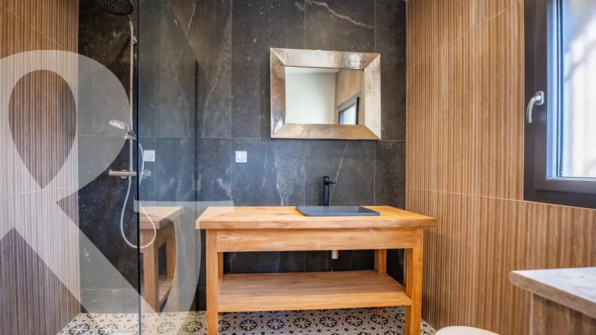 SOMPTEUSE MAISON NEUVE