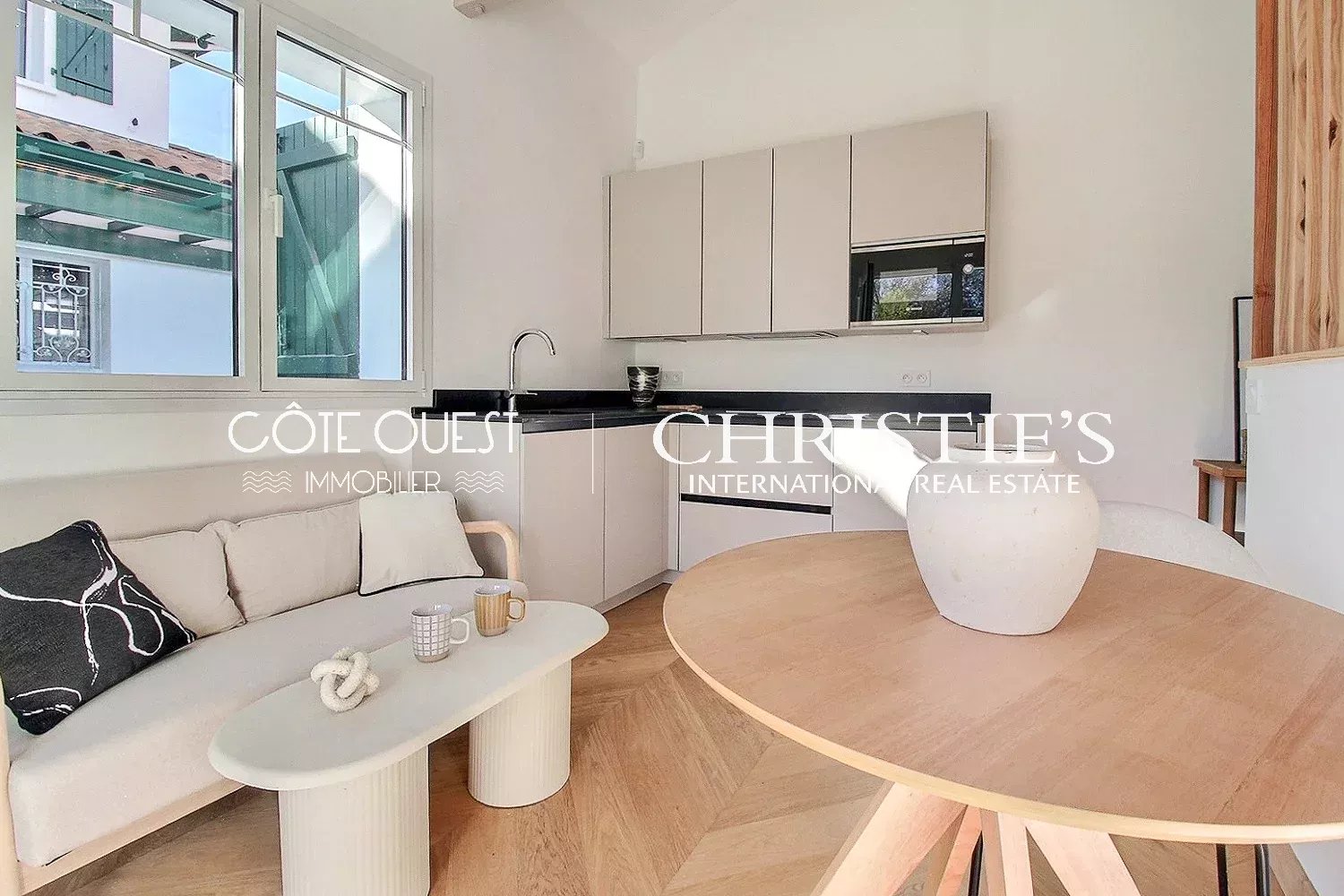 5 Bedroom Villa/Townhouse's Image 19