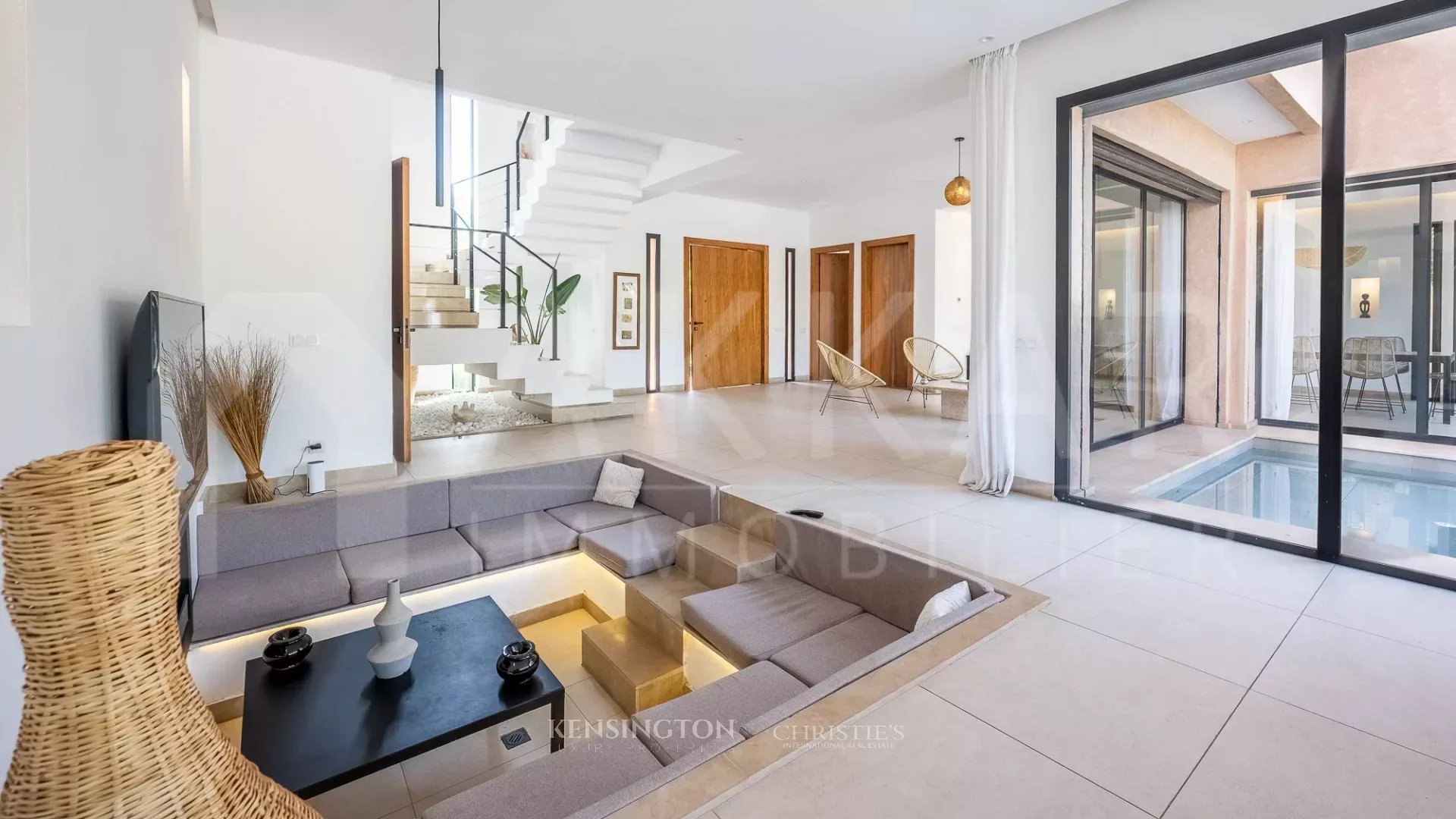 5 Bedroom Villa/Townhouse's Image 7