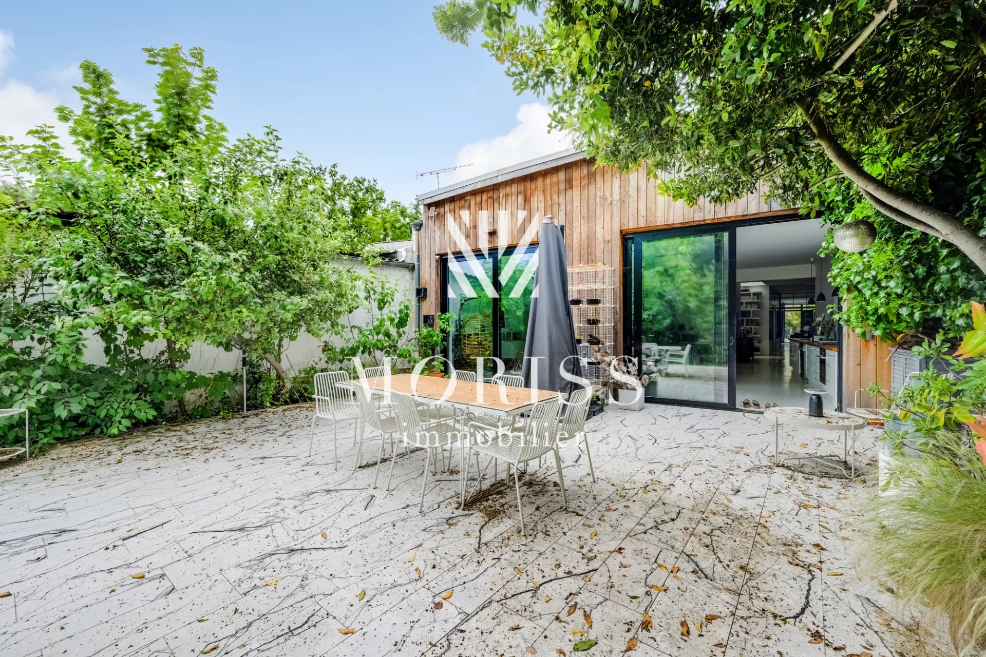 MAISON TYPE LOFT DE 223 M2 - SECTEUR PAUL SIGNAC MUR A PECHES - Image Array