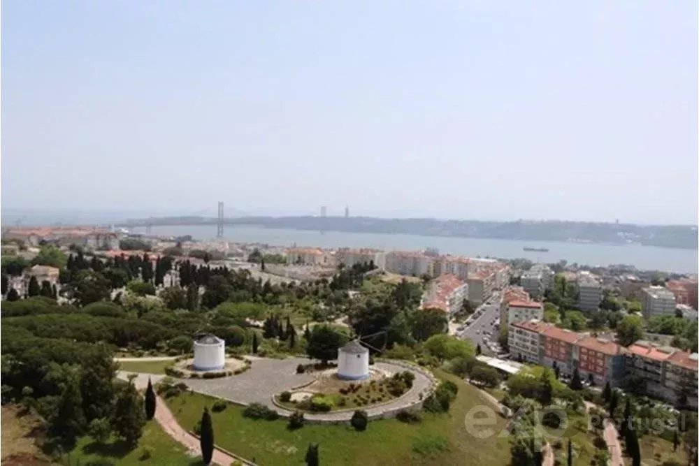 Fantastic 4-bedroom apartment in the Sky Restelo building 85506752 image 13
