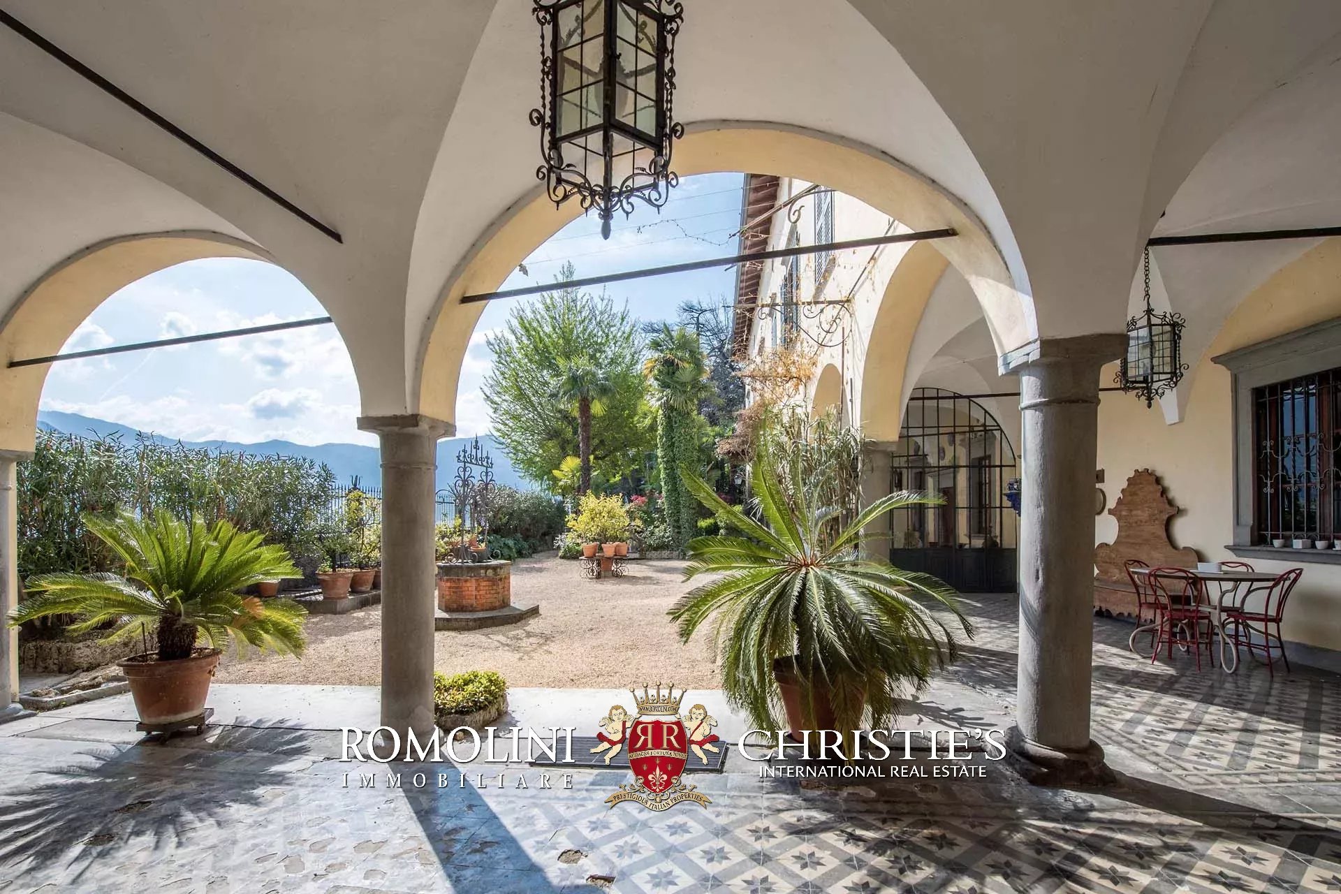 9 Bedroom Villa/Townhouse's Image 63