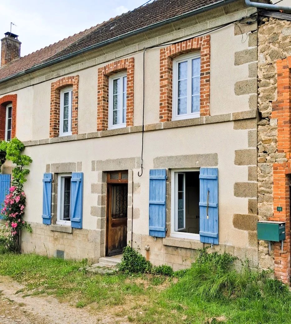 À vendre dans la Creuse, maison mitoyenne avec grande grange - Photo 2