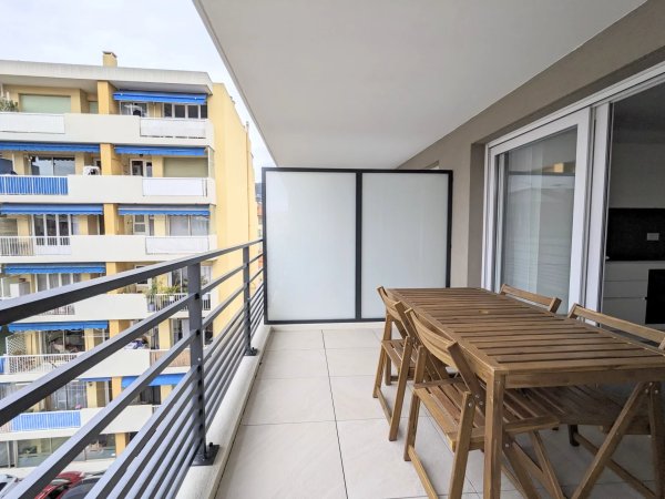 NICE – RIQUIER – CÔTÉ PORT – 3-ROOM APARTMENT – 59.30 m² – 11.50 m² TERRACE – 6TH FLOOR – OPTIONAL GARAGE — photo 1