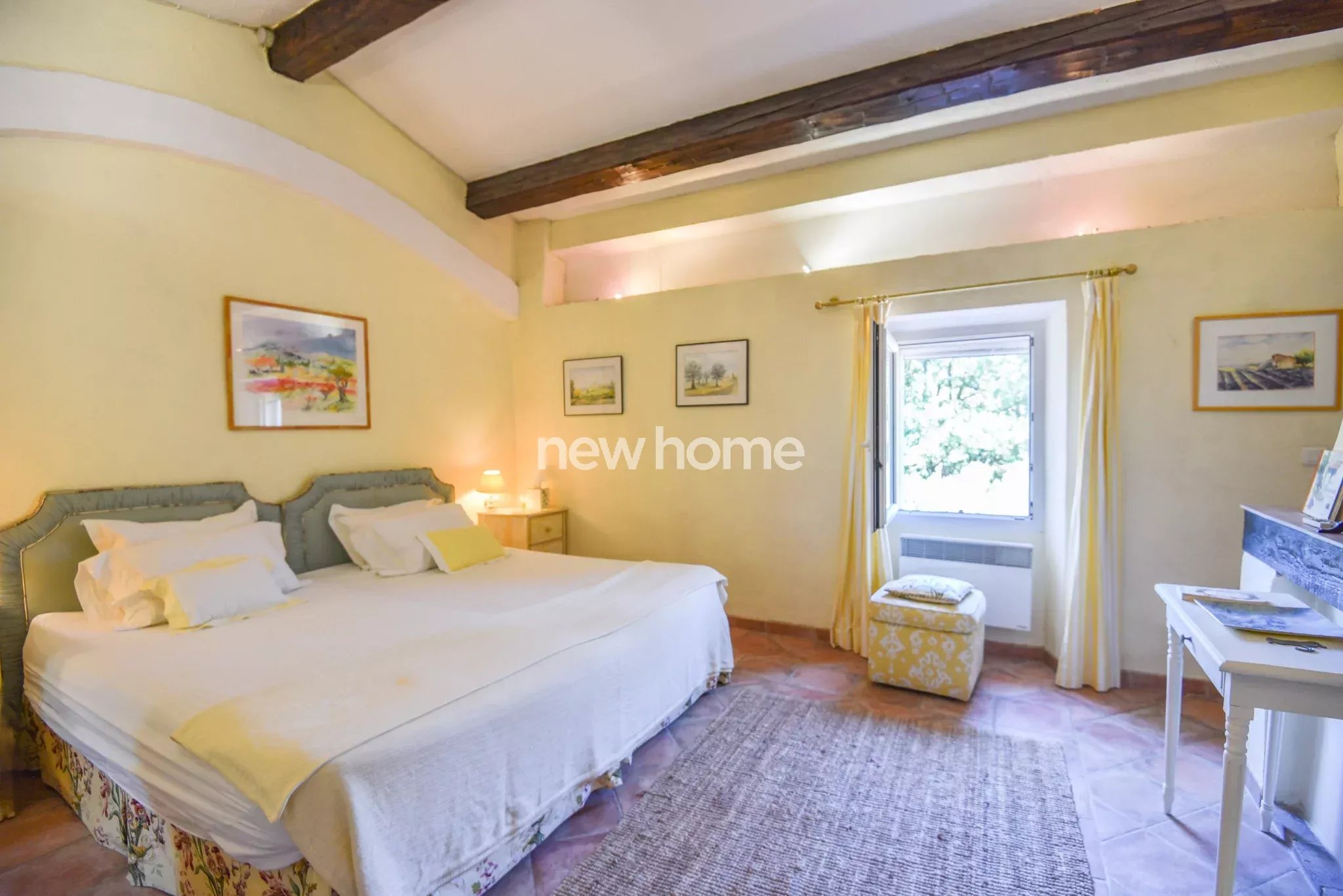 Maison 4 chambres au clame sur un beau terrain arboré