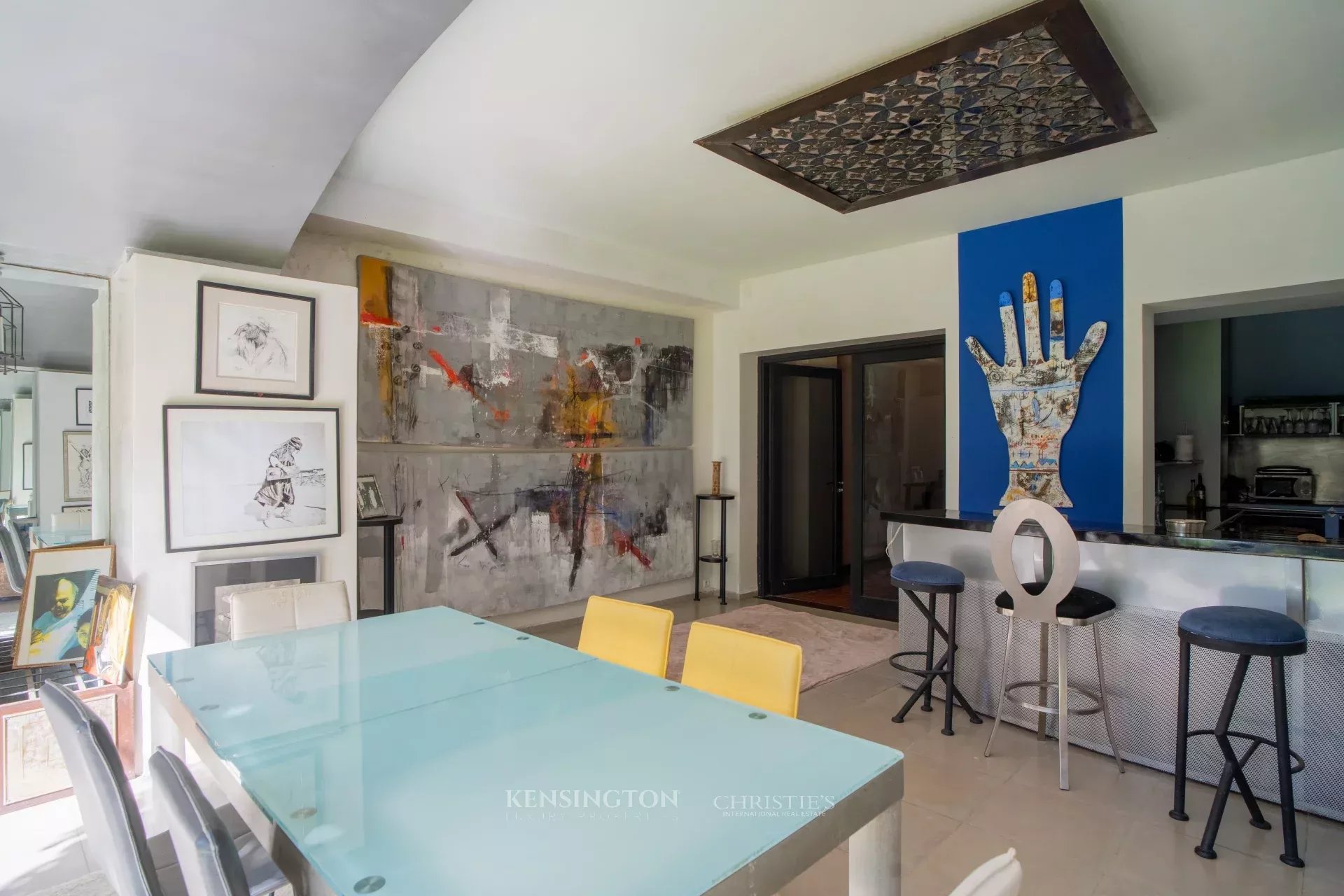 6 Bedroom Villa/Townhouse's Image 36