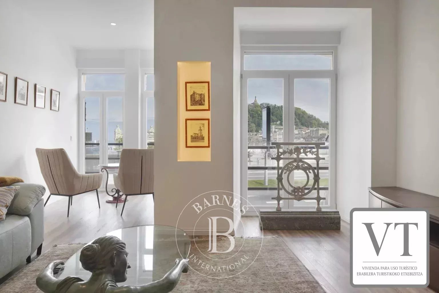 SAN SEBASTIÁN - Moderno piso en La Concha con licencia turística