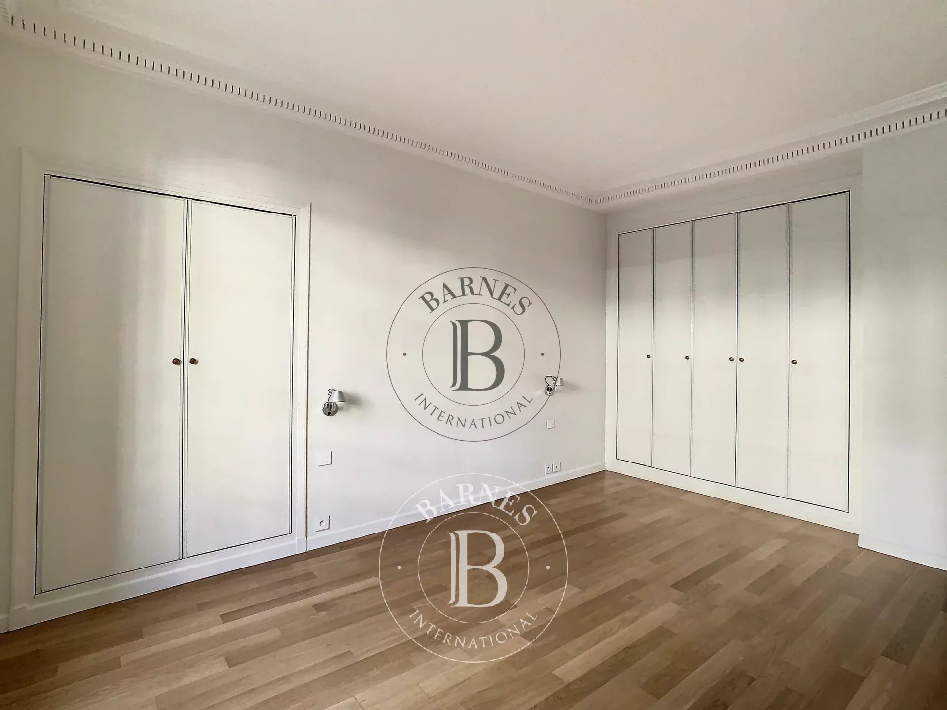 Daire Paris 8ème - picture 7