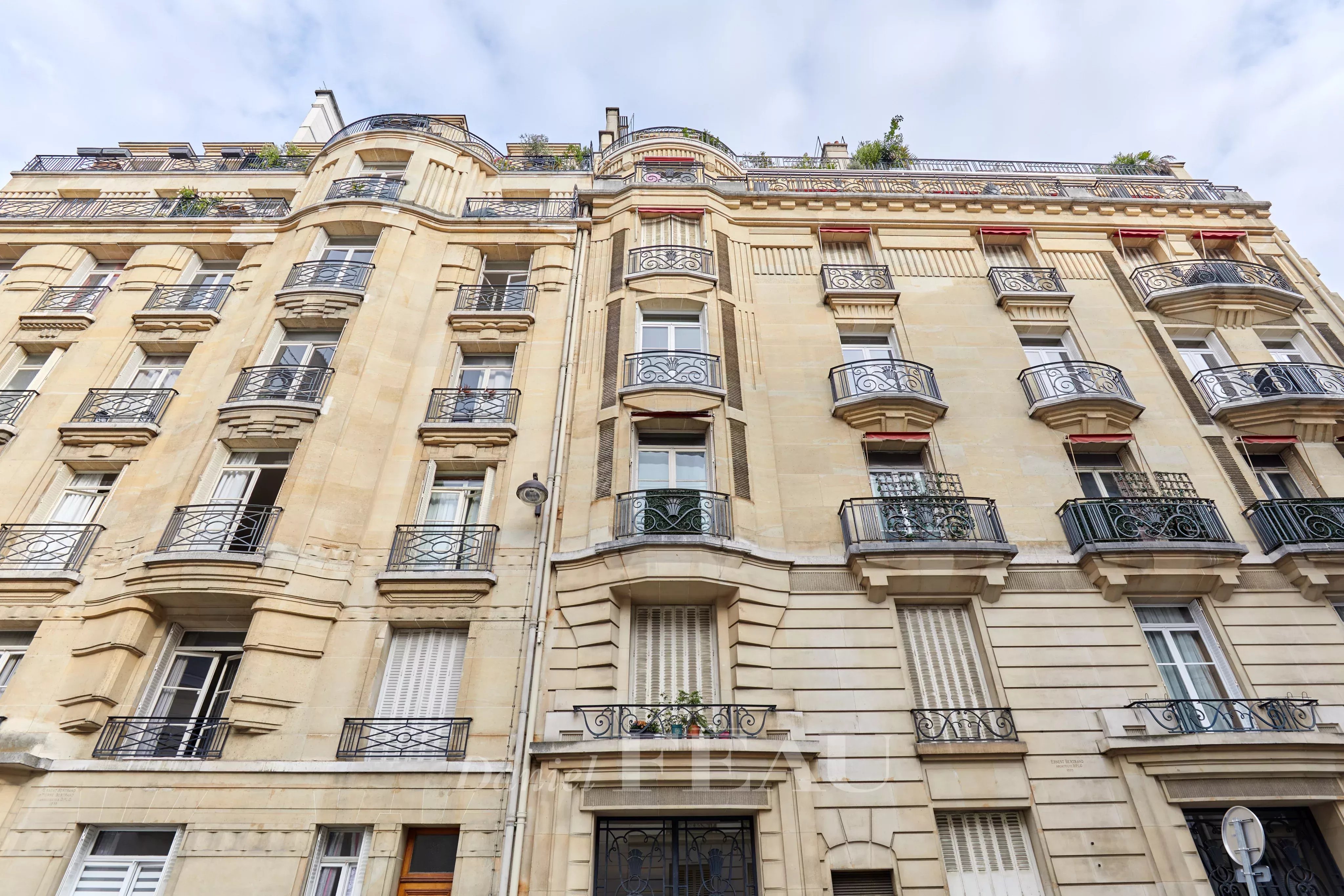 Rental Apartment Paris 16th