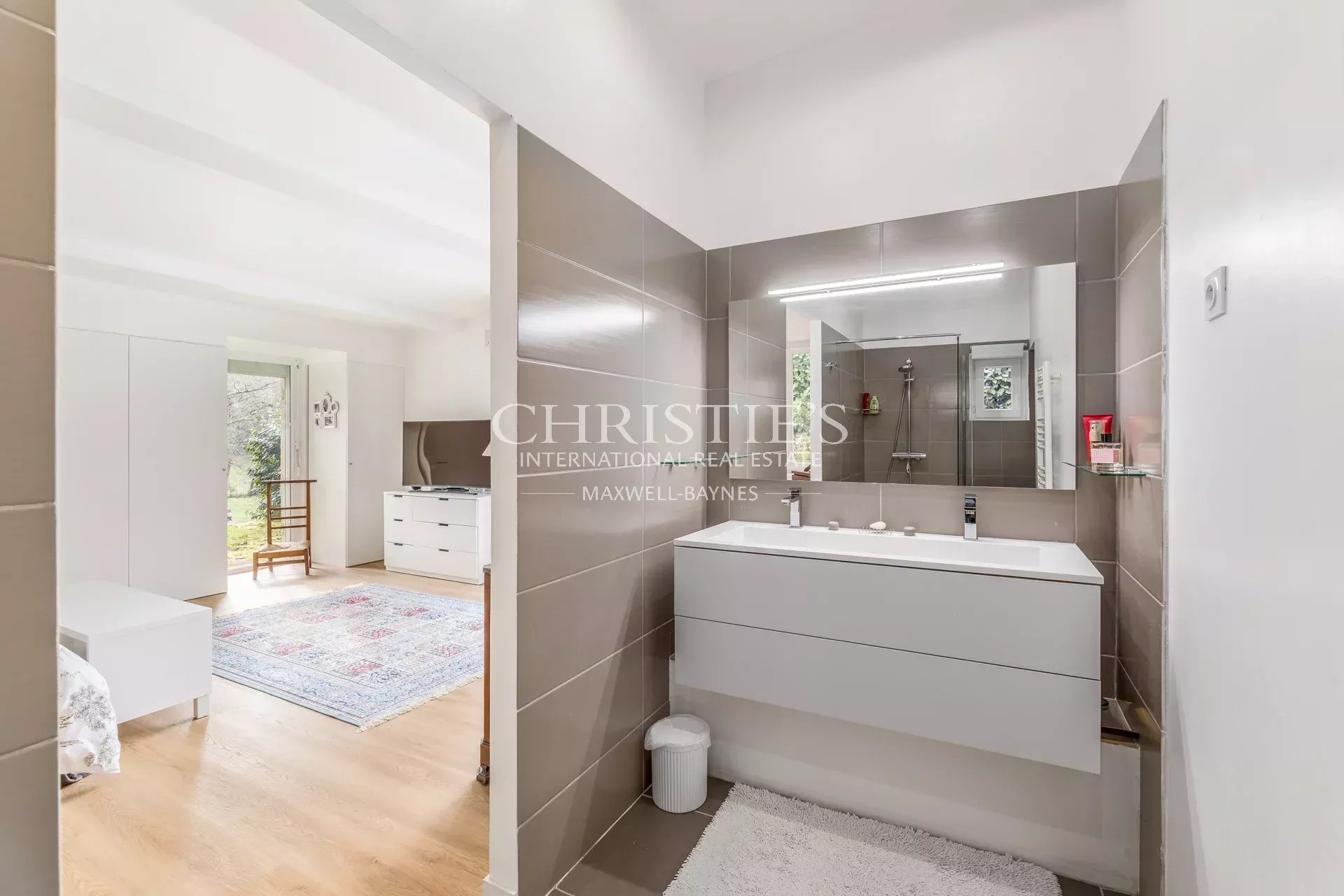 5 Bedroom Villa/Townhouse's Image 21