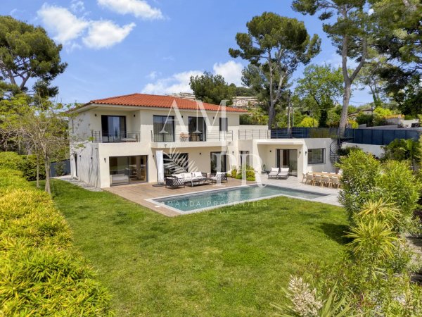 On the heights of Cannes - Delightful villa of 247m2 - Sea view — photo 5