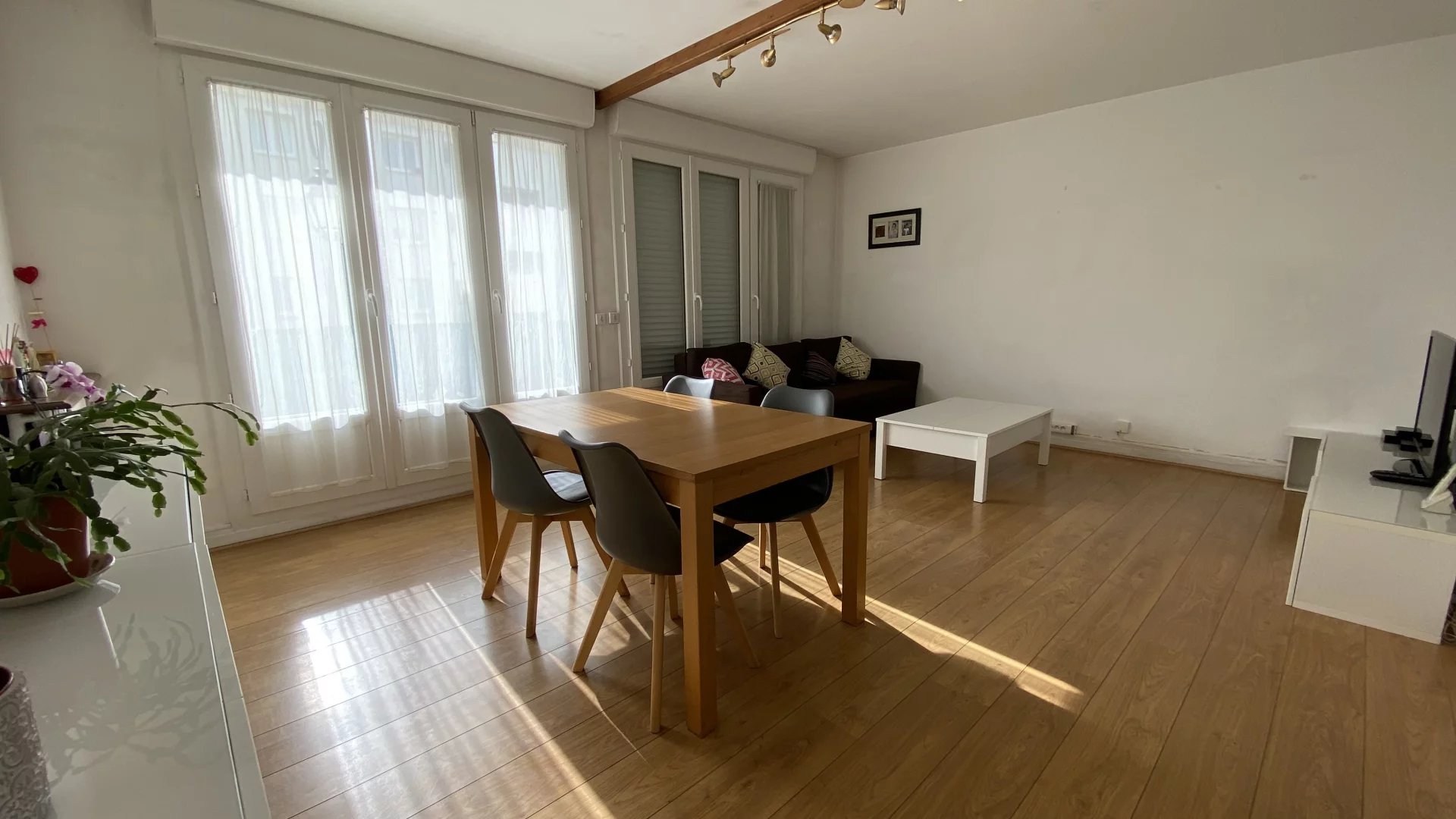 APPARTEMENT 3 CHAMBRES 87 M²