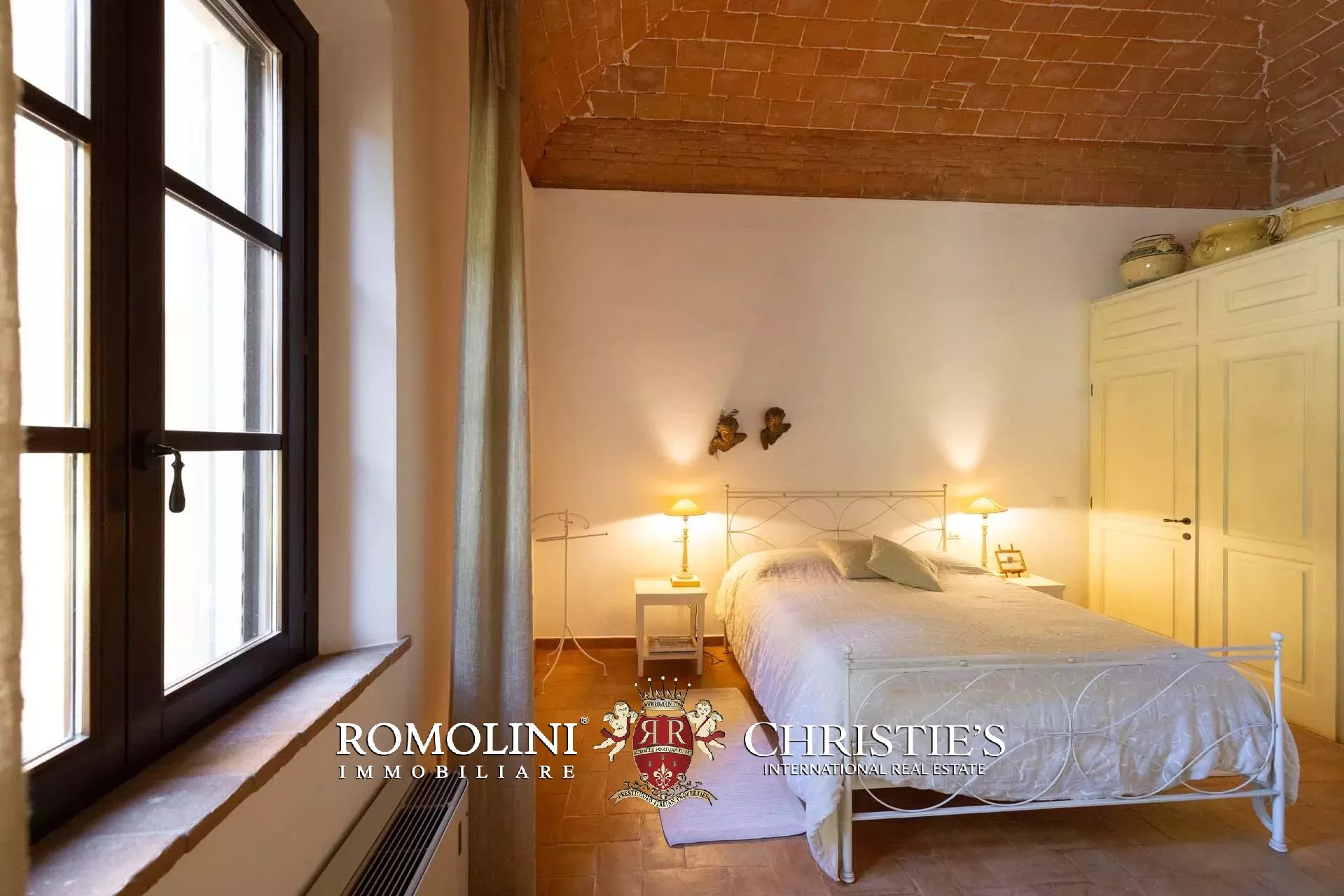 37 Bedroom Villa/Townhouse's Image 46