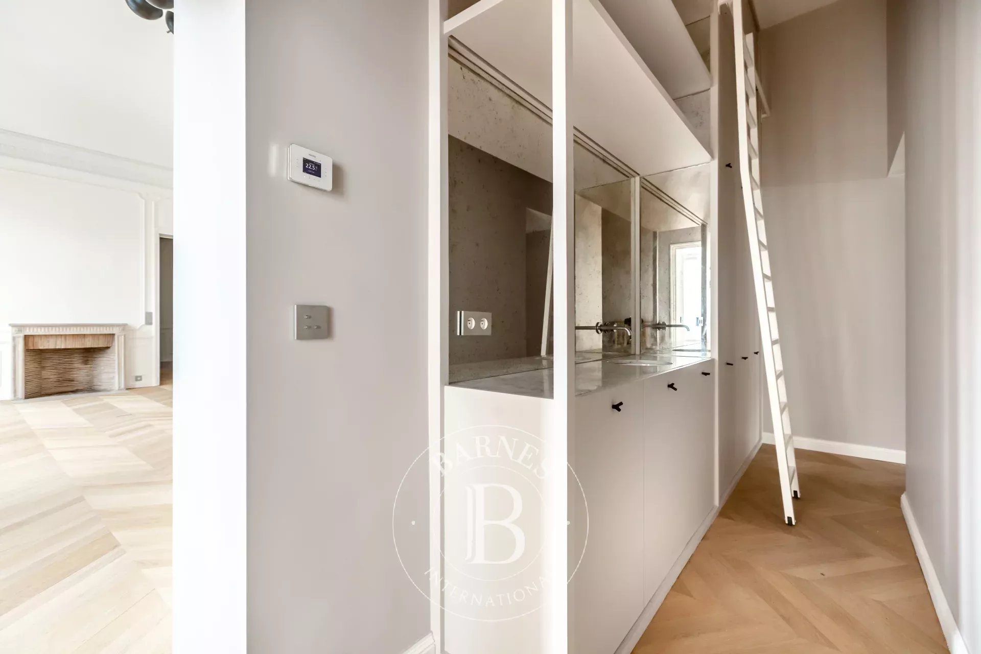 Paris  - Apartment 3 Bedrooms - picture 20
