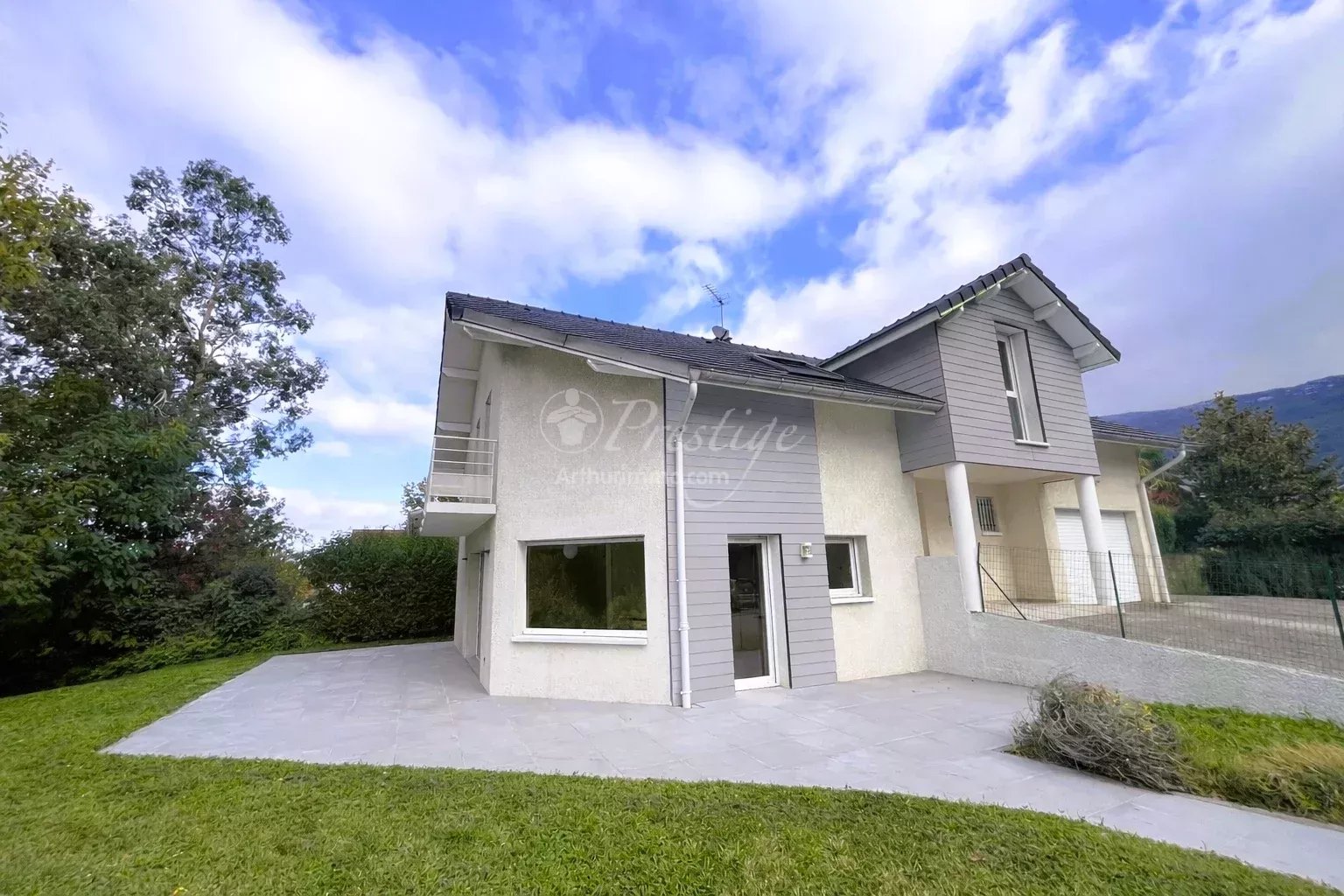 Agence immobilière de 