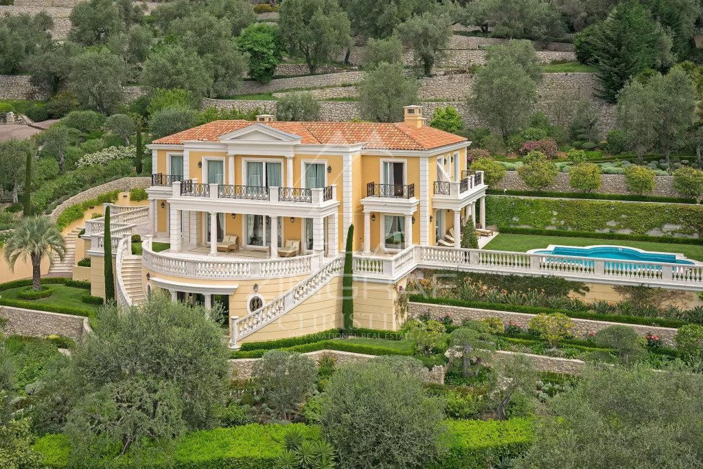 Villa for sale in Villefranche sur Mer — Palladian Luxury Villa in Villefranche-sur-Mer | Family Estate Sale