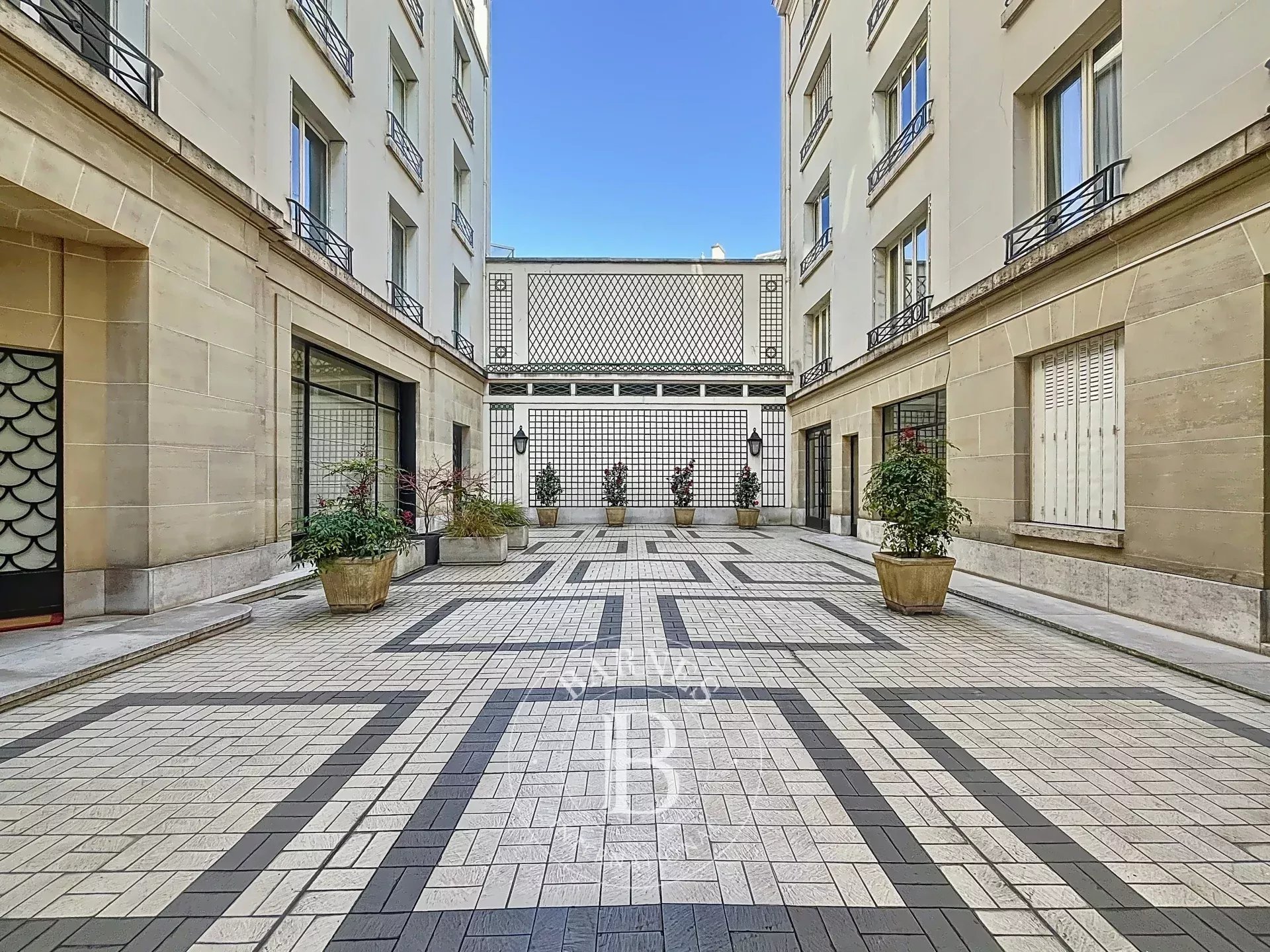 Daire Paris 8ème - picture 10