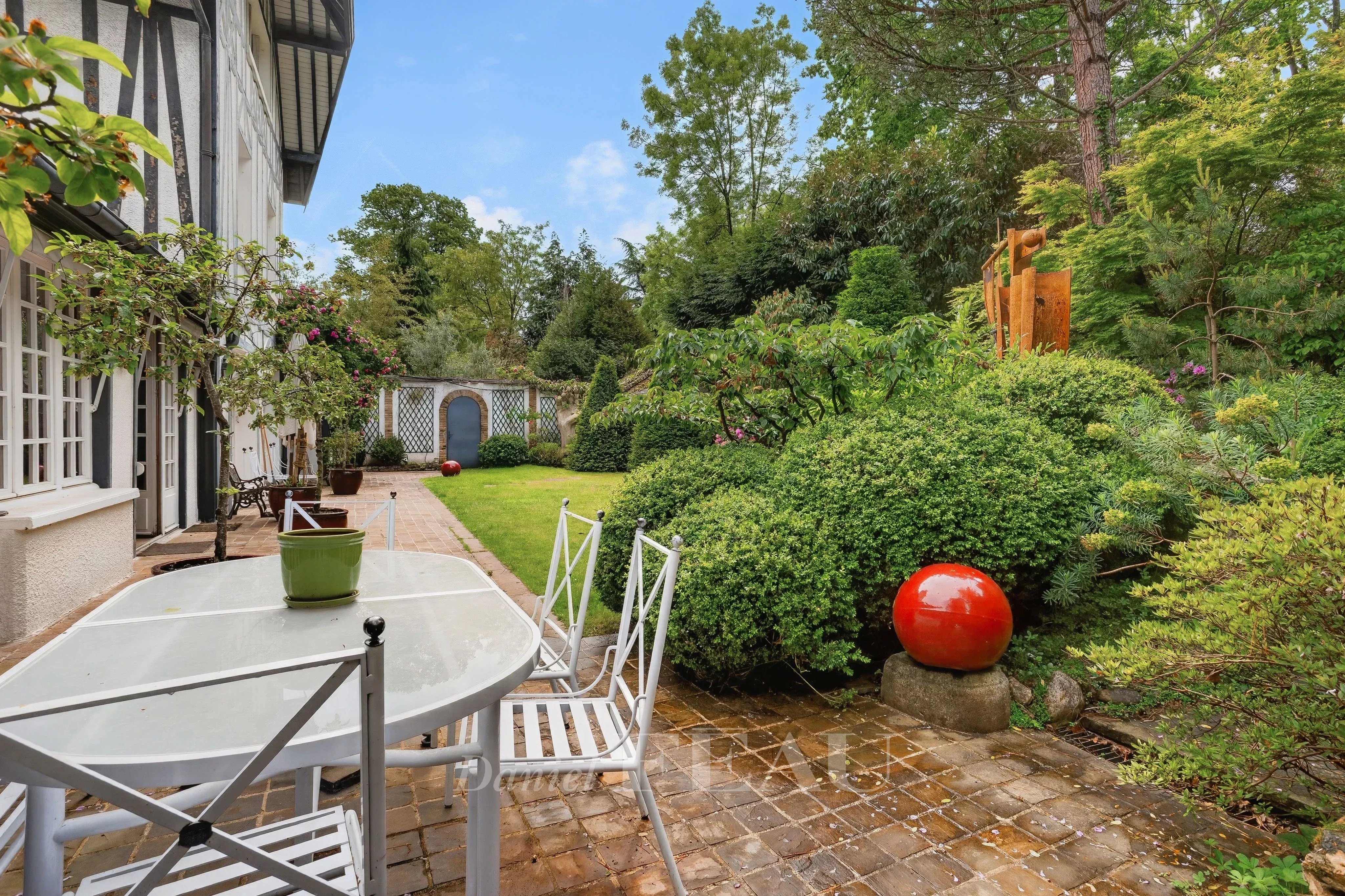 Sale Apartment Garches