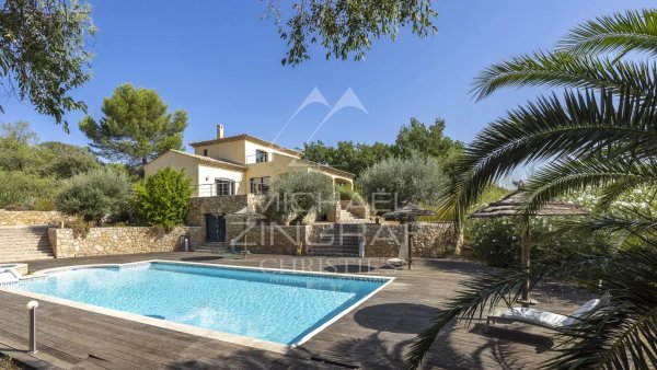 Elegant contemporary villa in the heart of Provence — photo 2