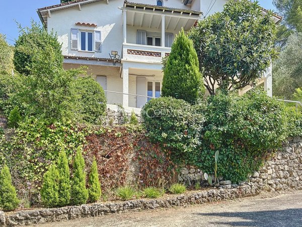 For sale Villa in Grasse with 3 apartments — photo 3