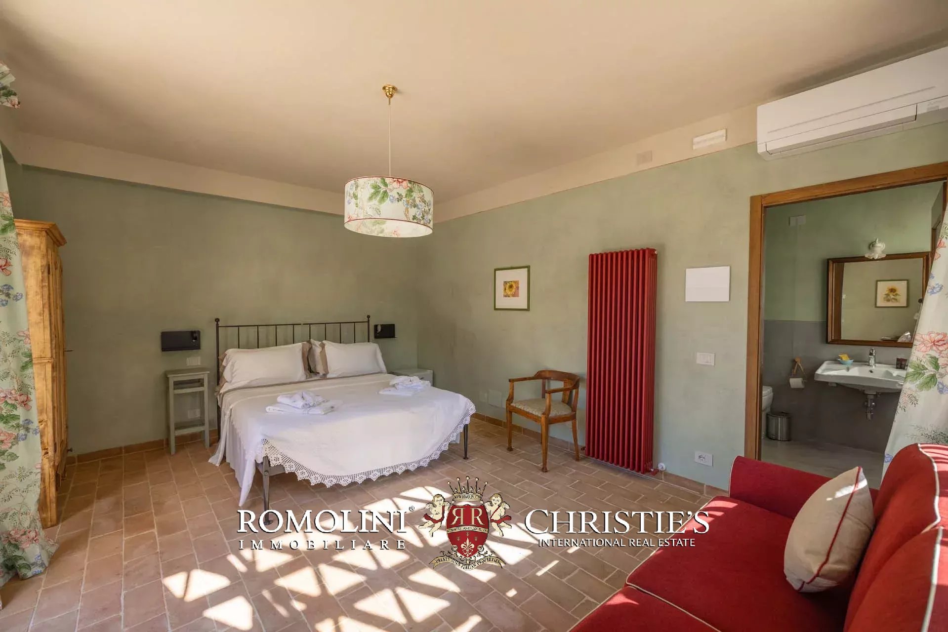 13 Bedroom Villa/Townhouse's Image 102