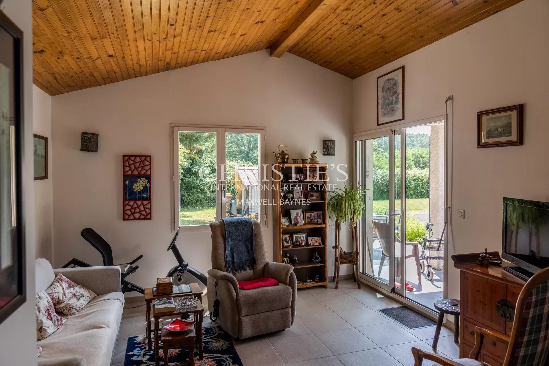 5 Bedroom Villa/Townhouse's Image 25