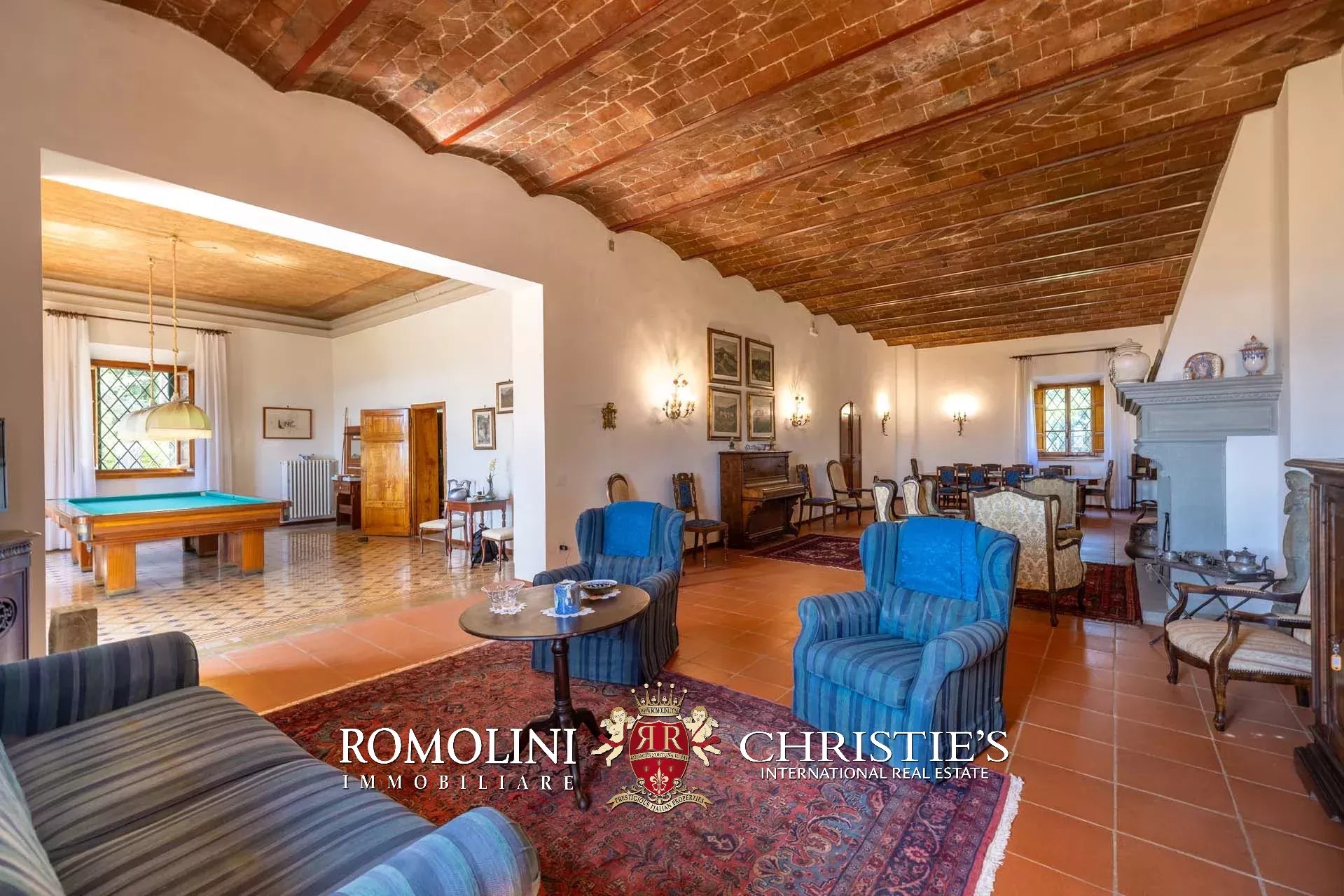 30 Bedroom Vineyard's Image 28