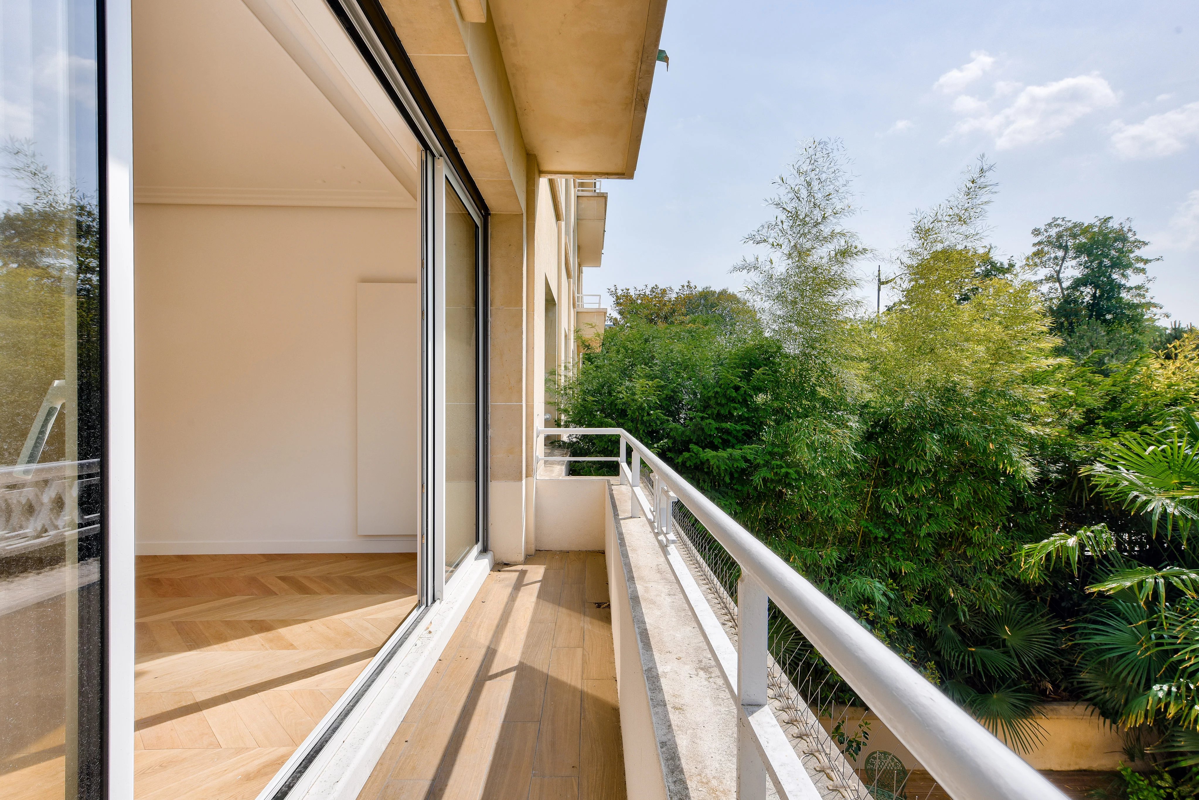 Sale Apartment Paris 16th