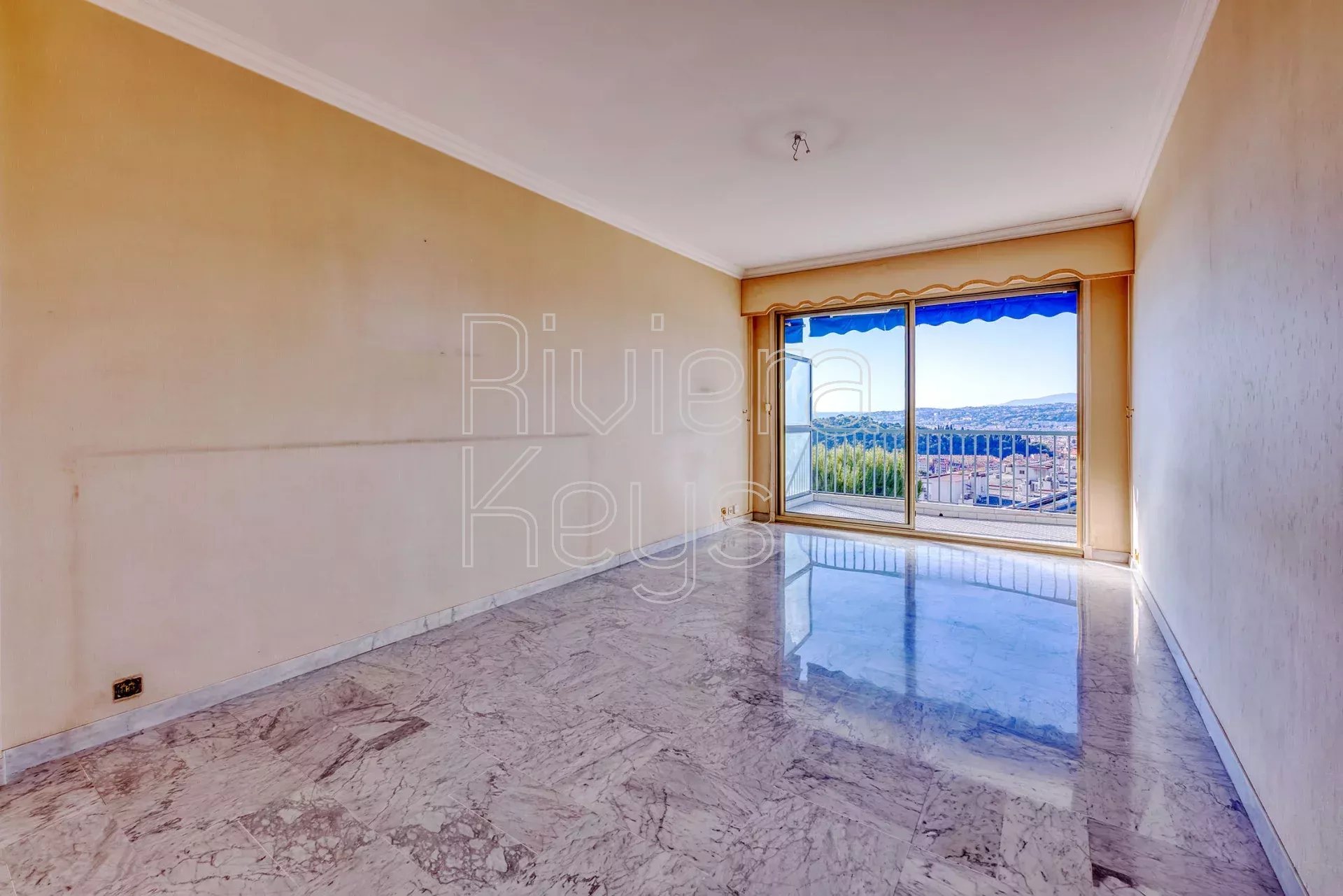 NICE - Mont Boron : Beau 3-pièces traversant avec vue mer panoramique