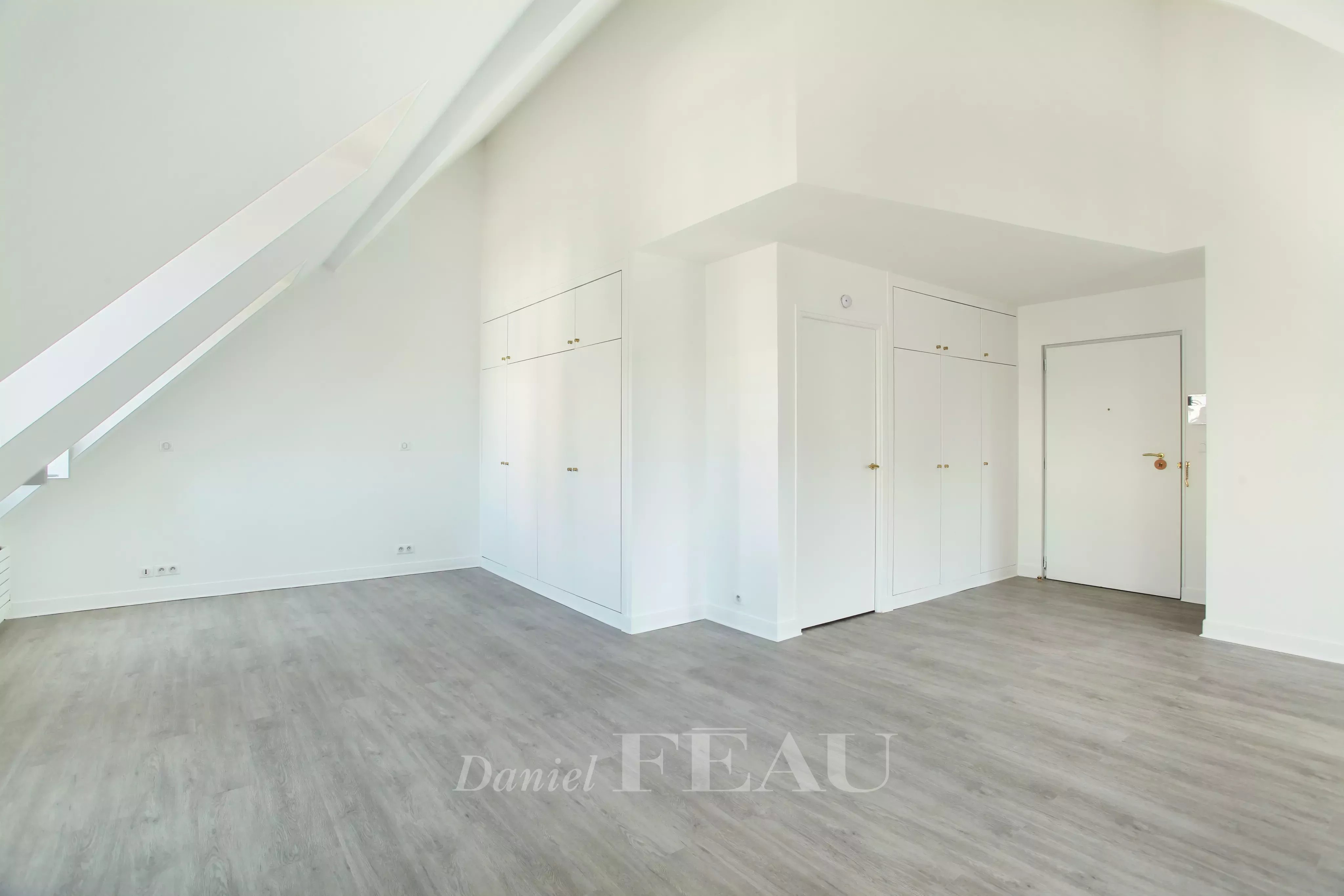 Rental Studio Paris 2nd