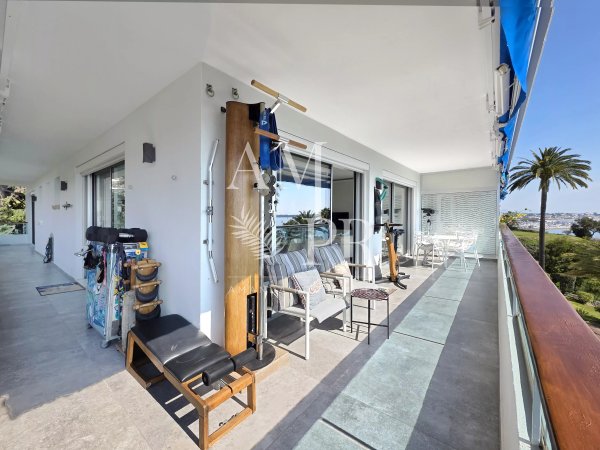 Waterfront penthouse in the prestigious area Cannes — photo 7