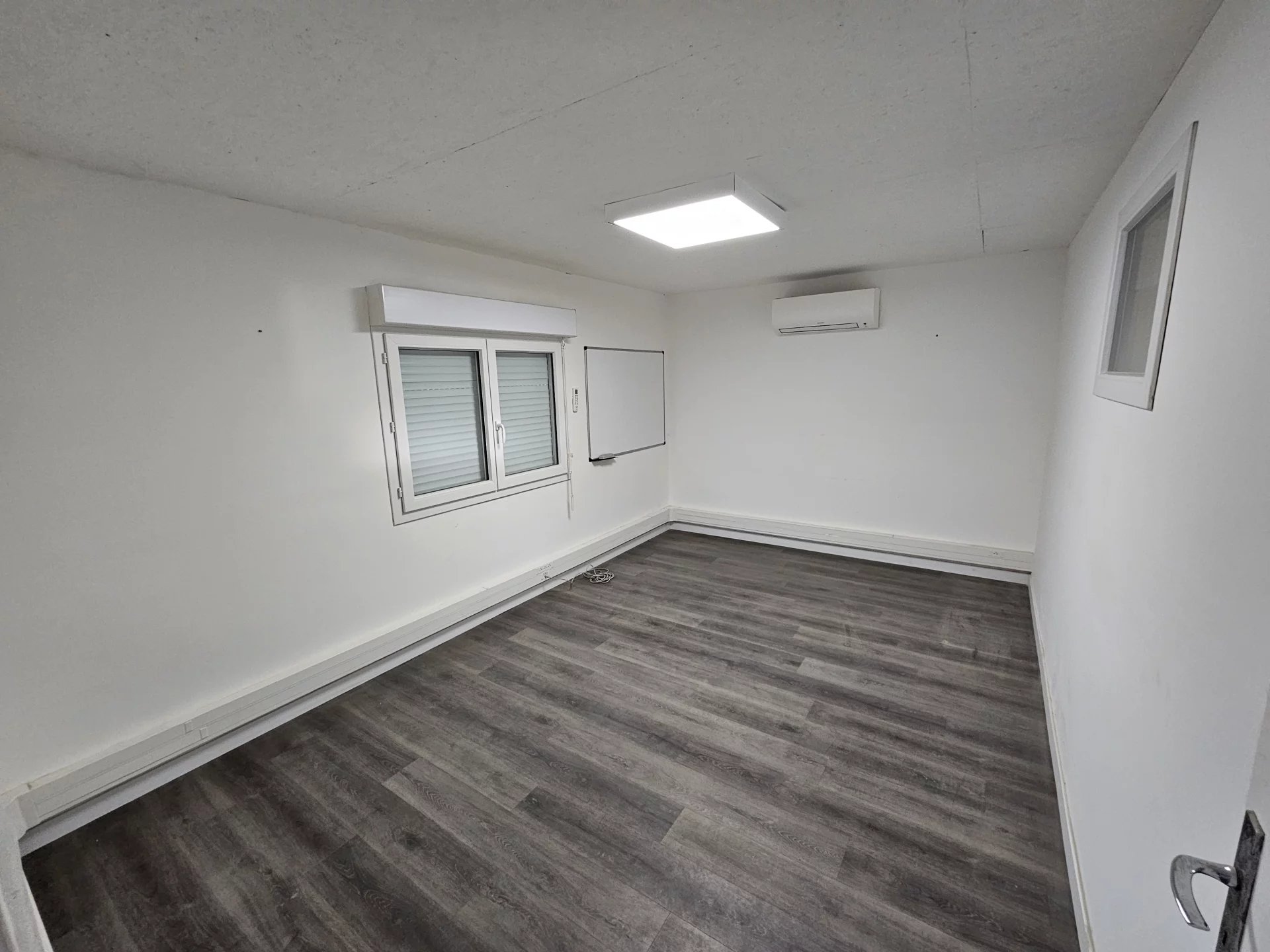 Rental Retail space Auch