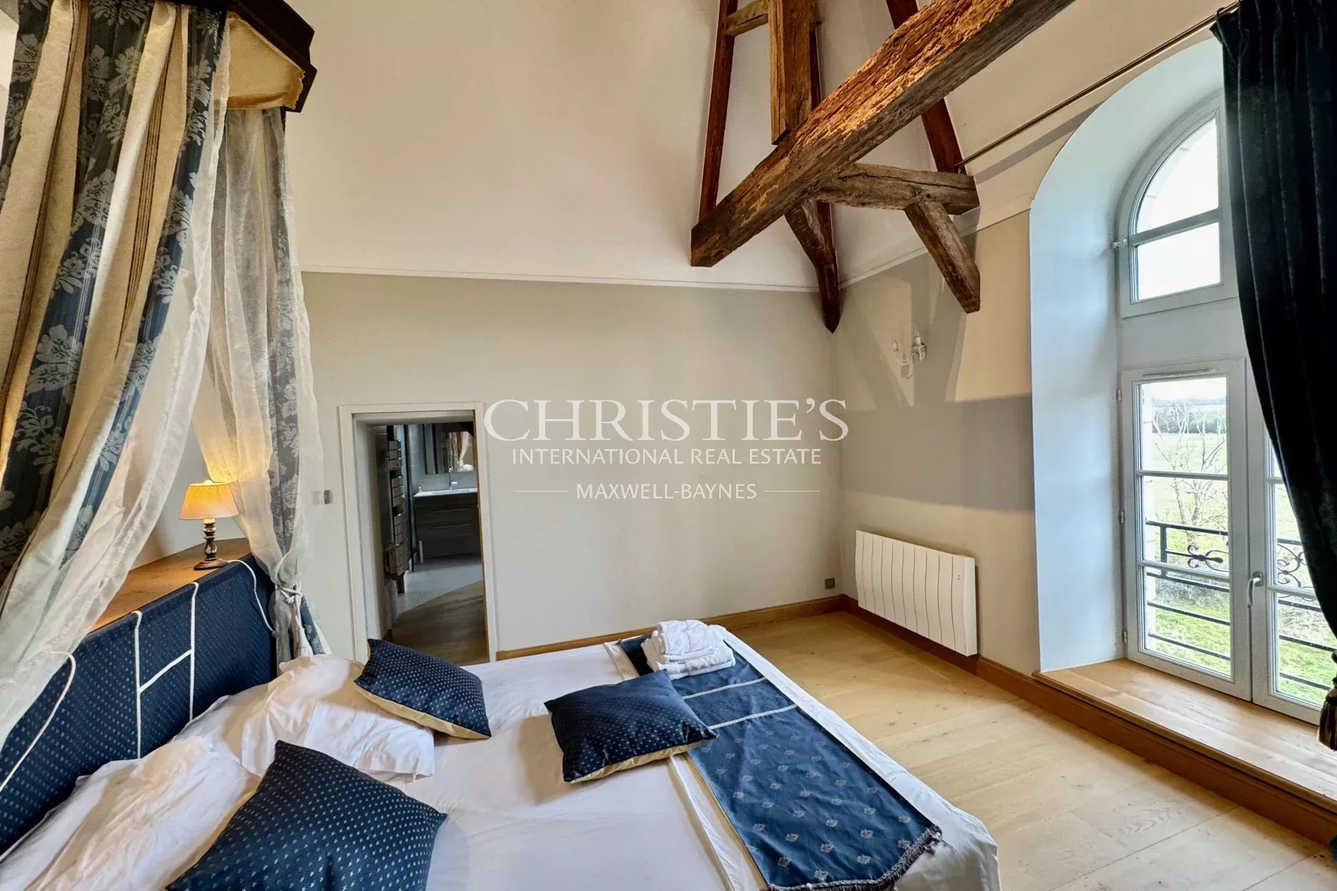 10 Bedroom Chateau's Image 32