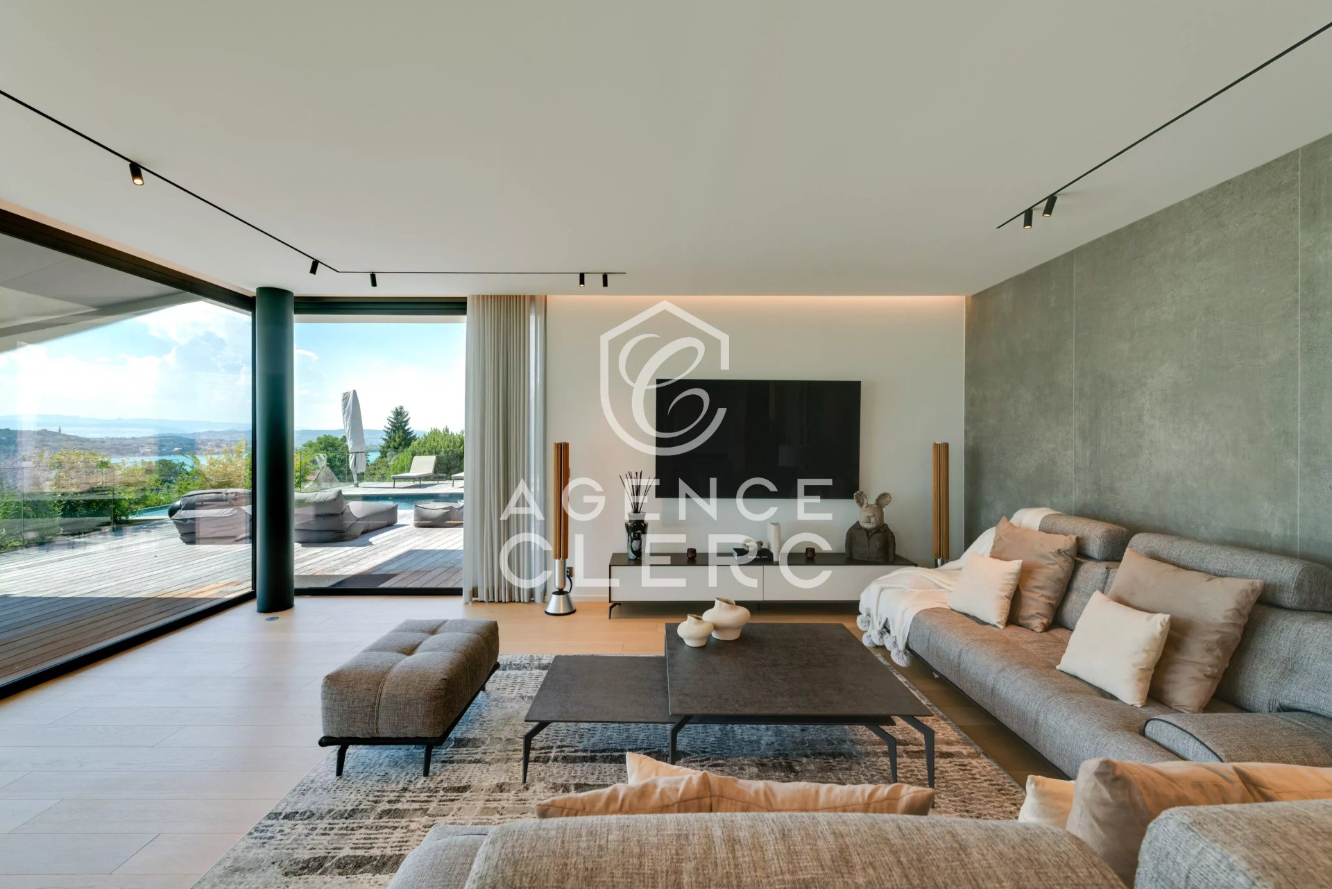 4 Bedroom Villa/Townhouse's Image 18