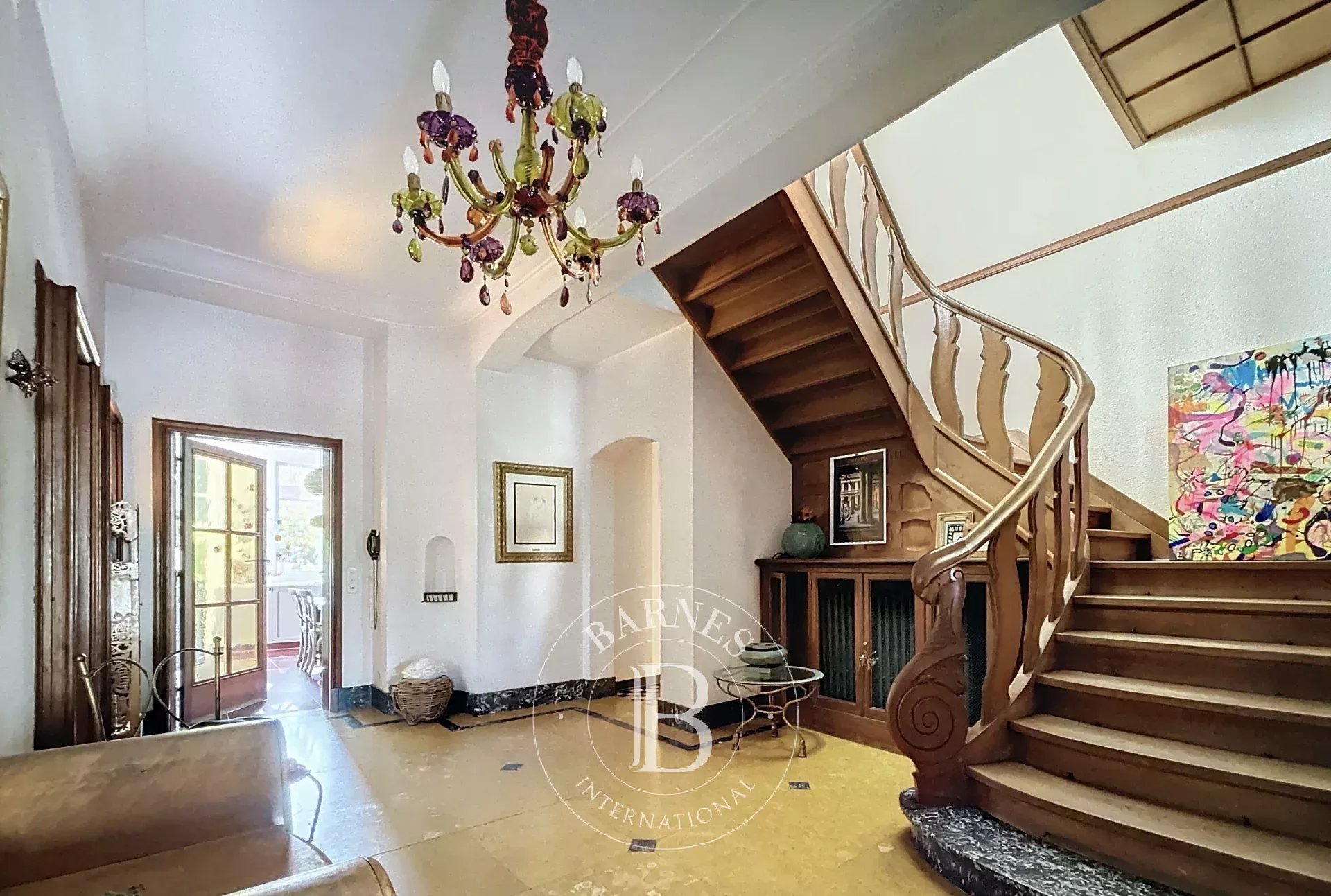 Uccle - Quartier Floride - Villa 3 facades  4/5 Bedrooms- Garden and garage