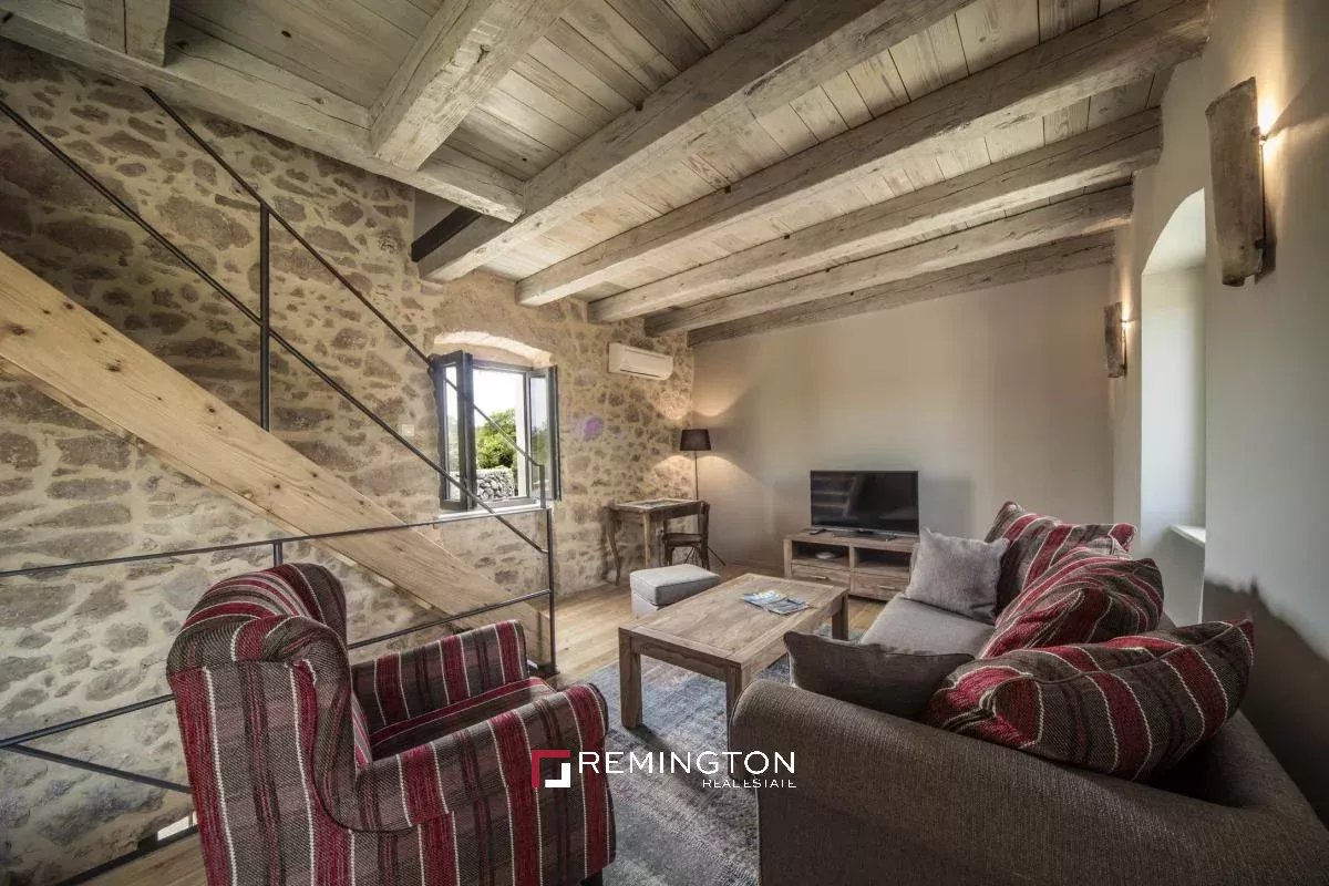 5 Bedroom Villa/Townhouse's Image 16