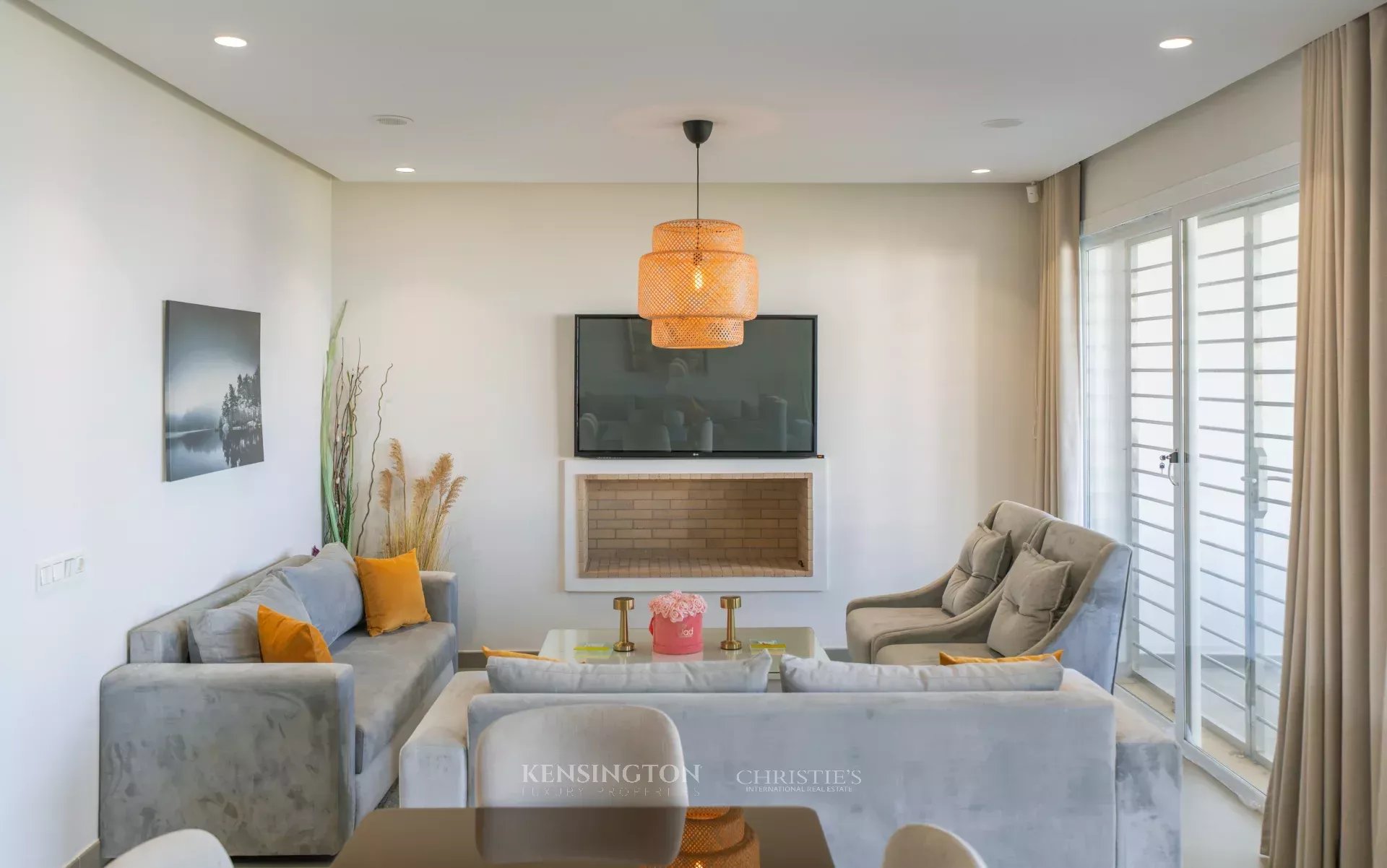 6 Bedroom Villa/Townhouse's Image 9