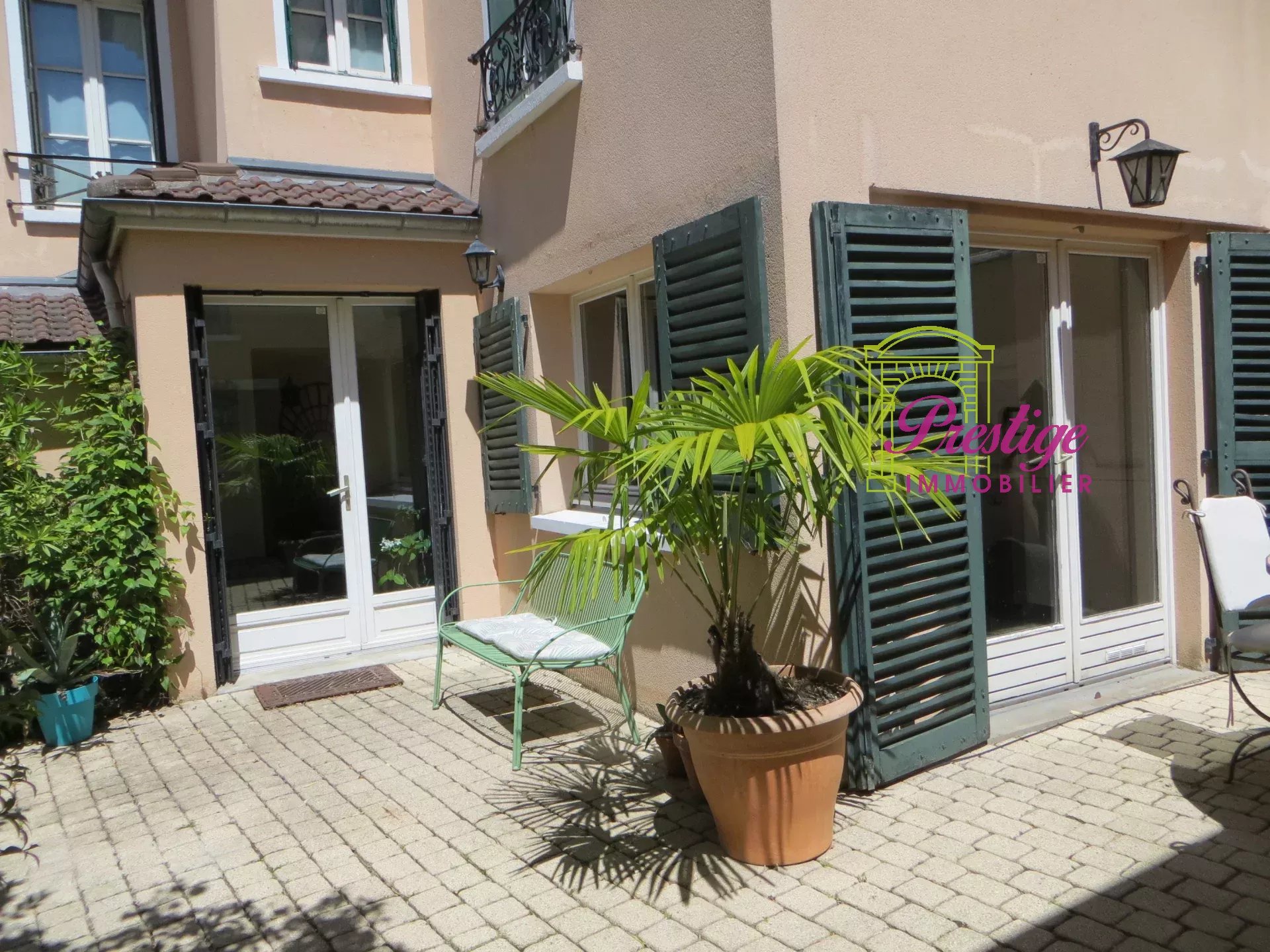 Agence immobilière de 