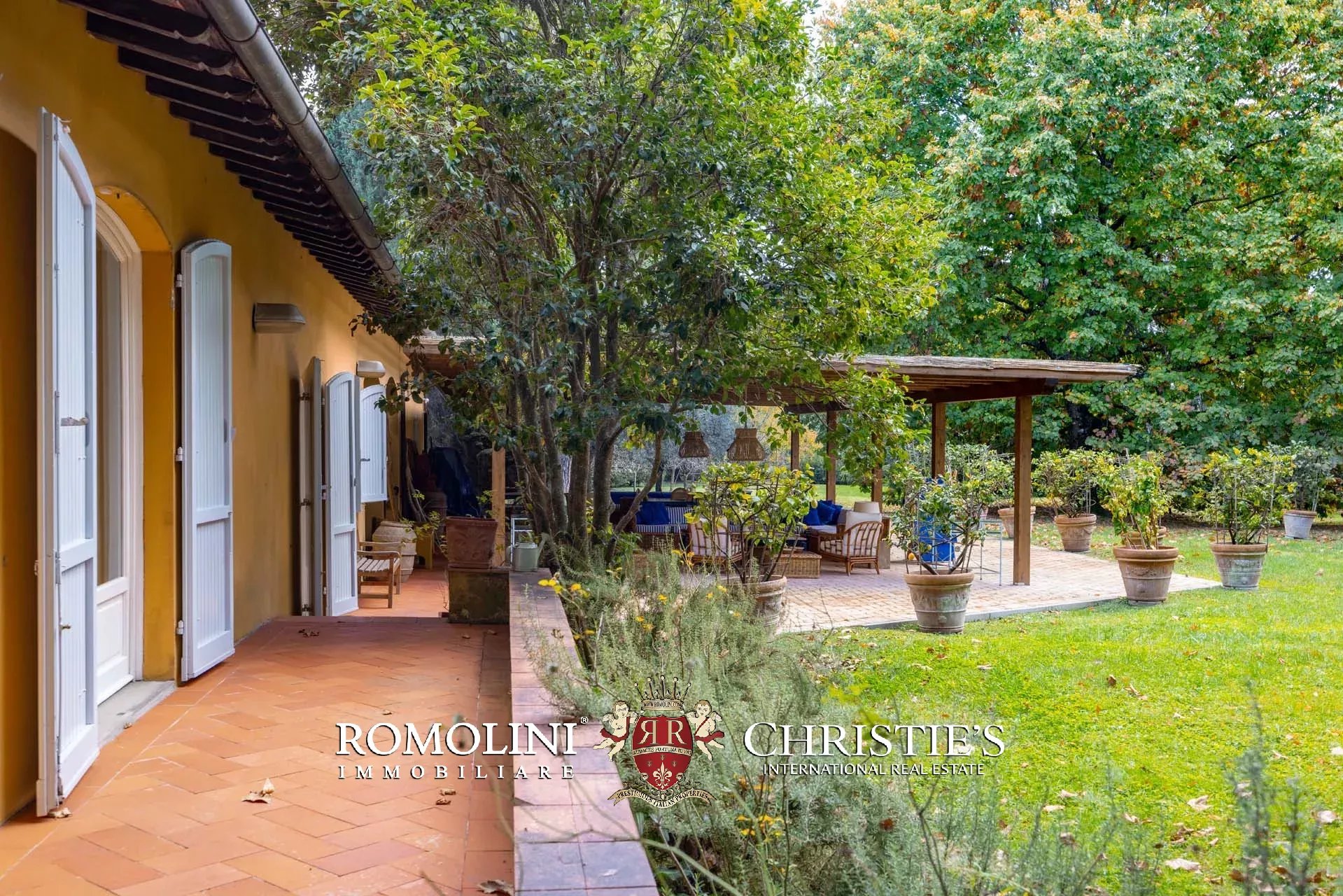 4 Bedroom Villa/Townhouse's Image 11