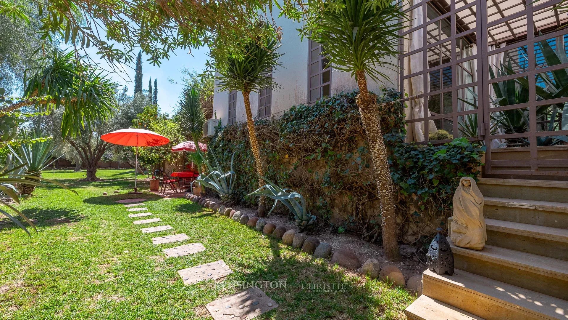 5 Bedroom Villa/Townhouse's Image 24