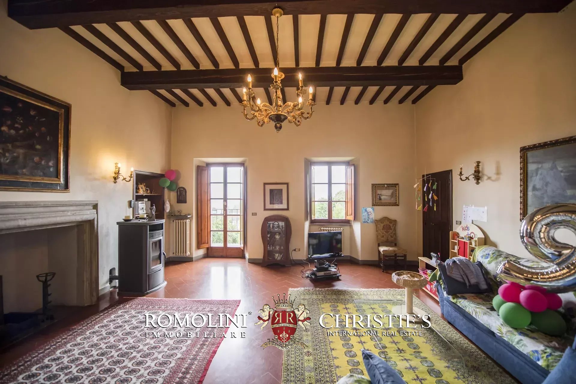 6 Bedroom Villa/Townhouse's Image 30