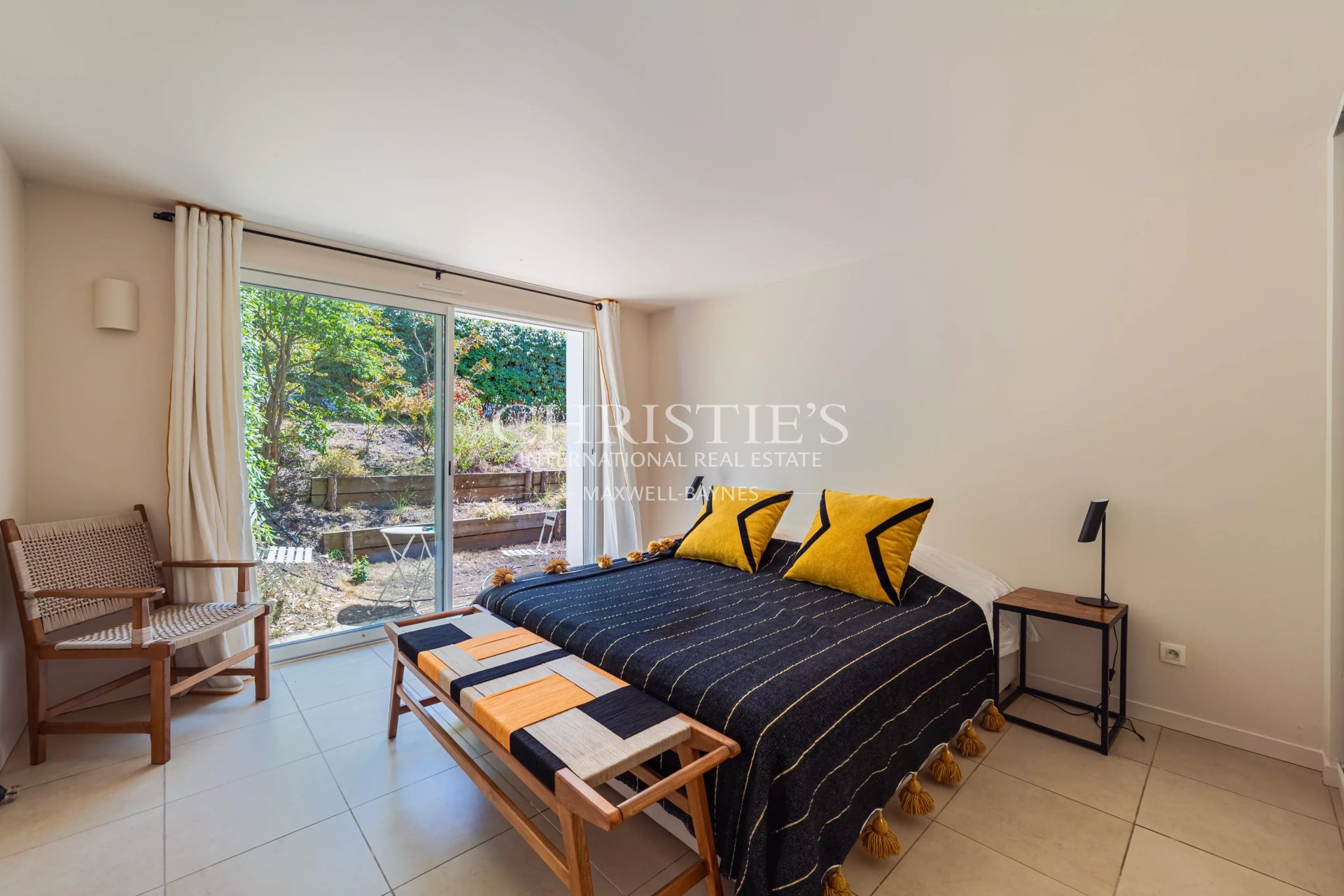 6 Bedroom Villa/Townhouse's Image 16