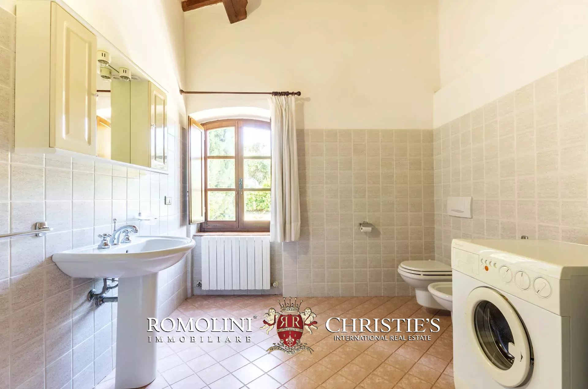35 Bedroom Villa/Townhouse's Image 27