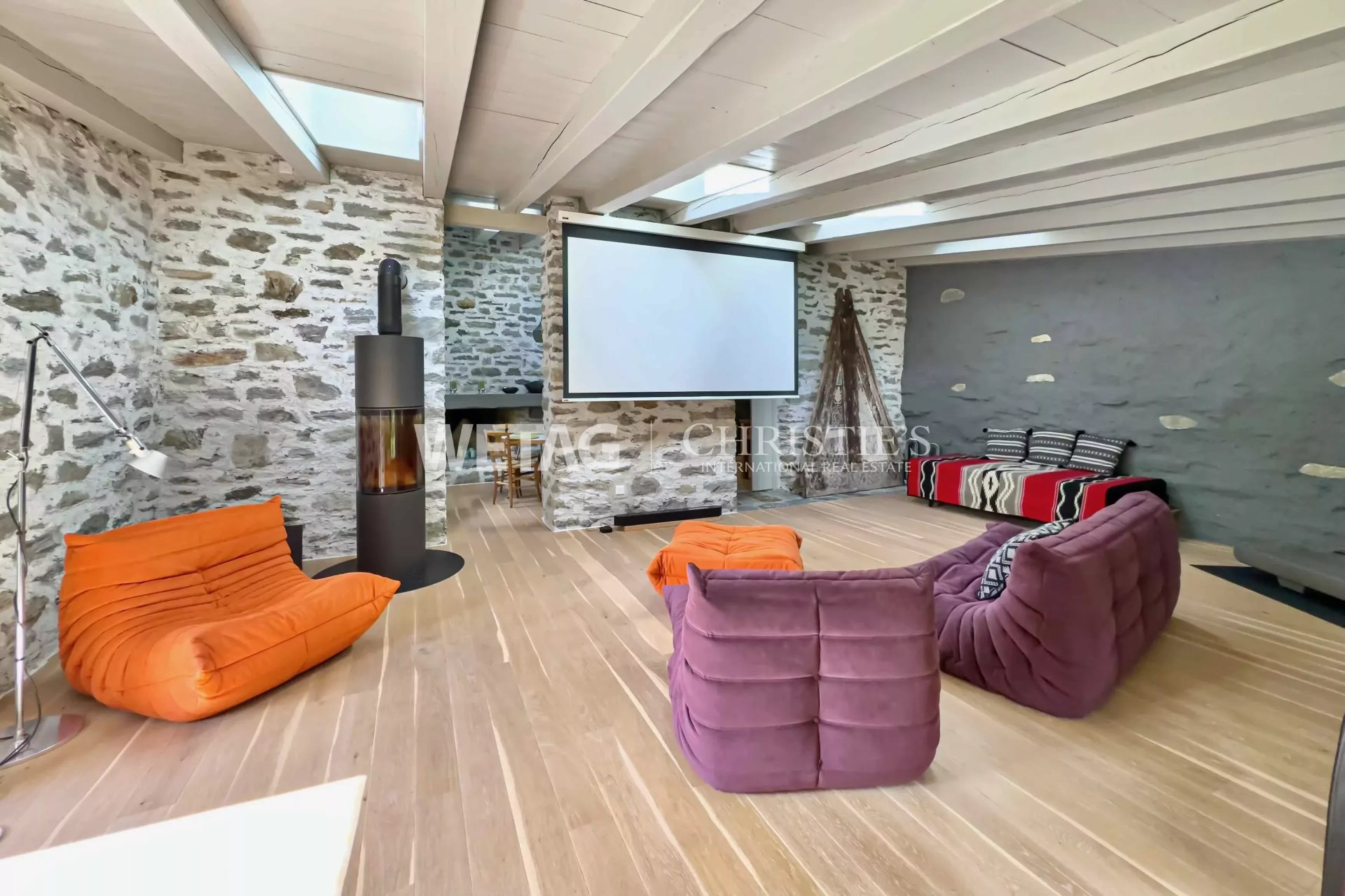 7 Bedroom Villa/Townhouse's Image 6