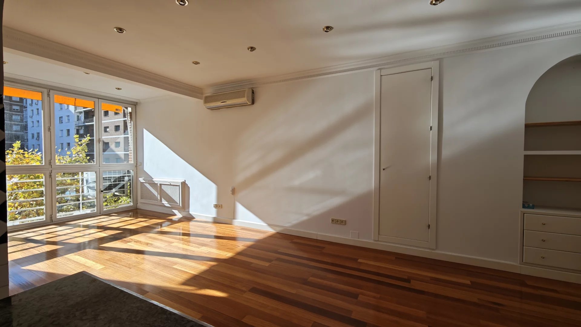 Rental Apartment Madrid Nueva España