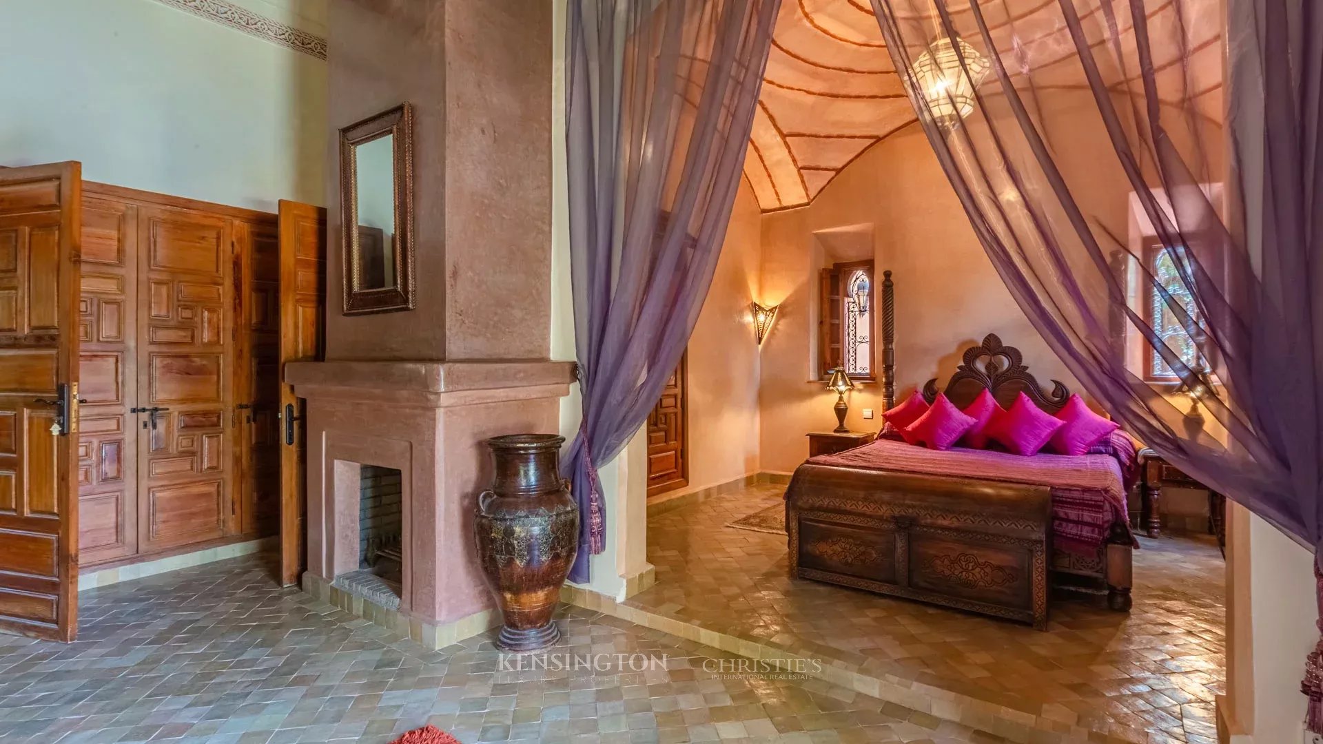 10 Bedroom Villa/Townhouse's Image 18